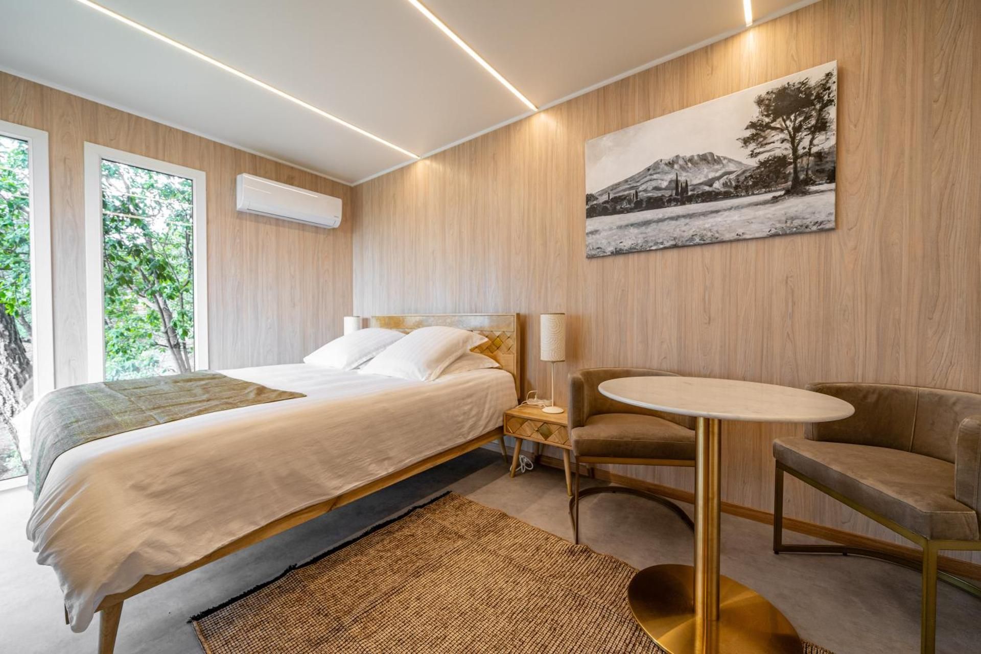 Double Room with Mountain View