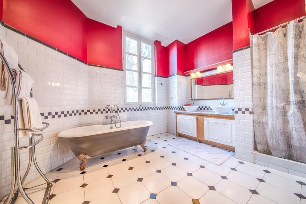 Family Two-Bedroom Apartment with View