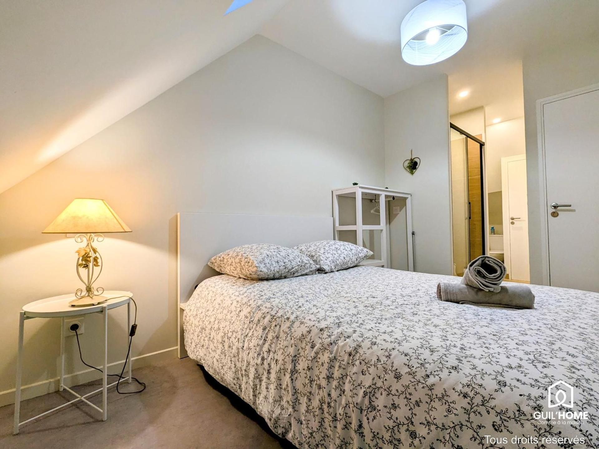 Double Room with Private Bathroom