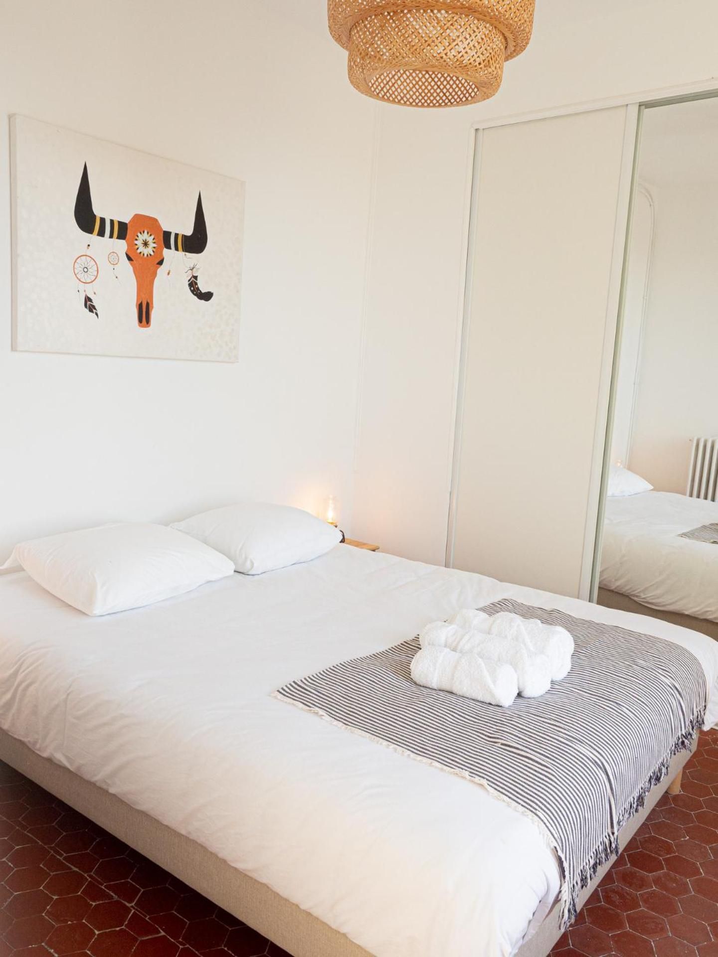 One-Bedroom Apartment with Balcony