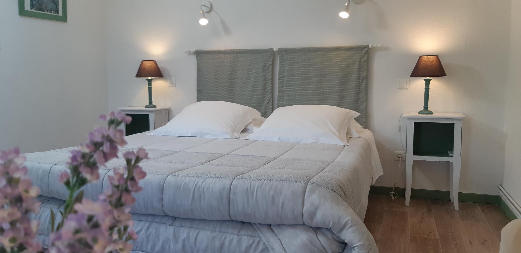 Amandiers-Double room-Superior-Private Bathroom-Garden View
