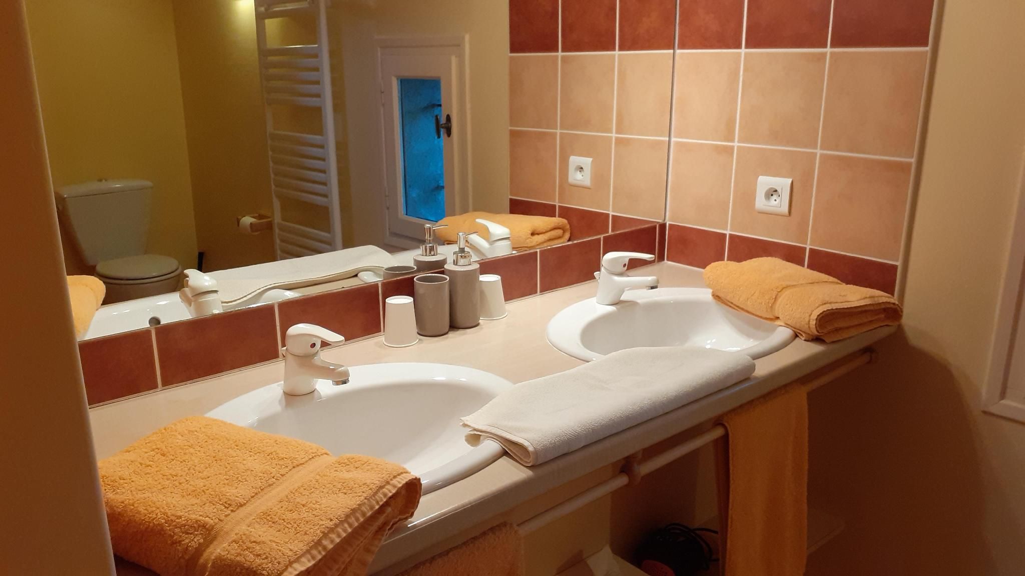 Ocres-Double or Twin-Private Bathroom-Garden View