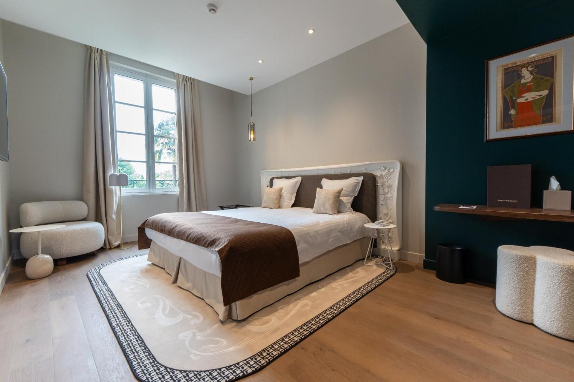 Large Double or Twin Room