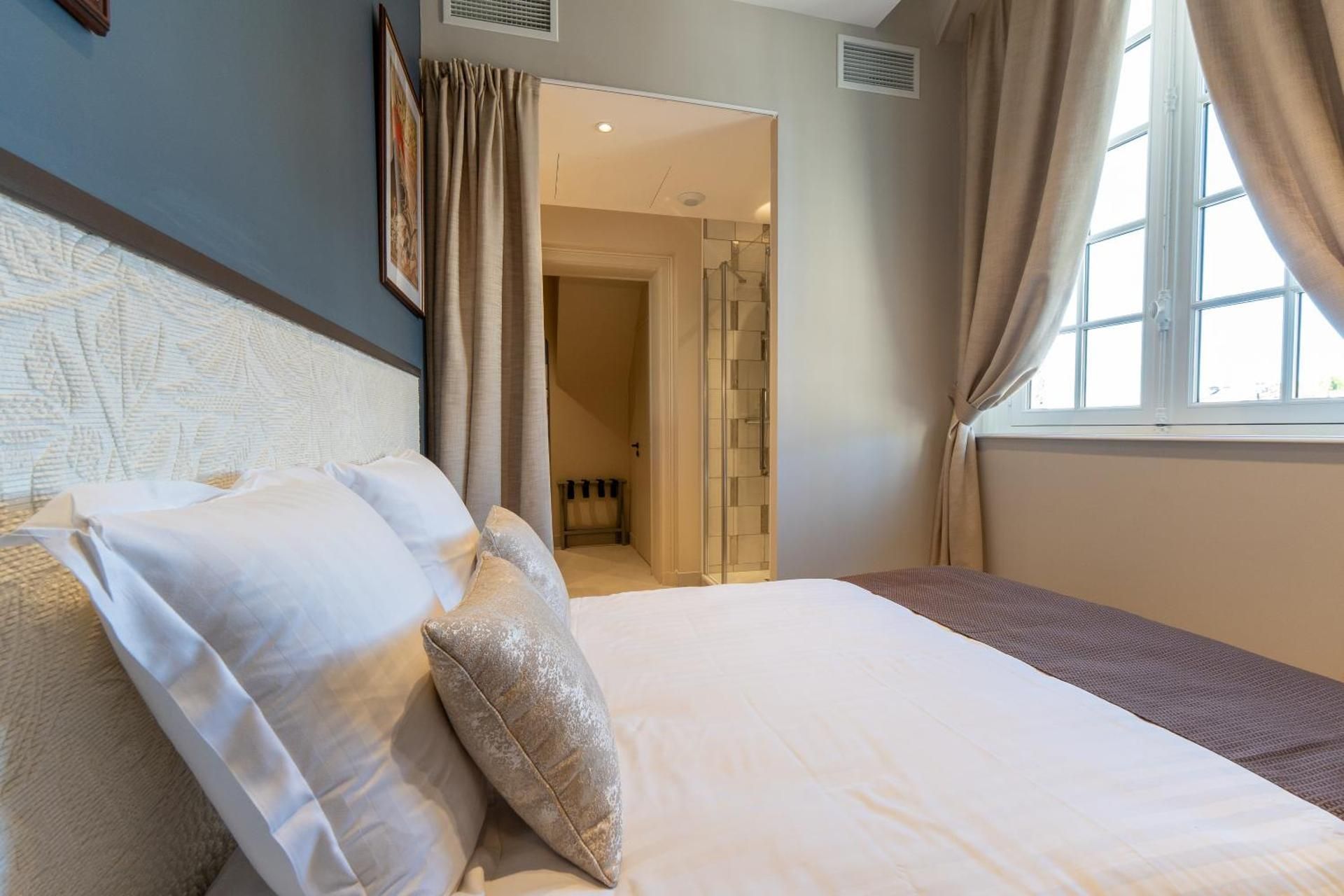 Small Single Room