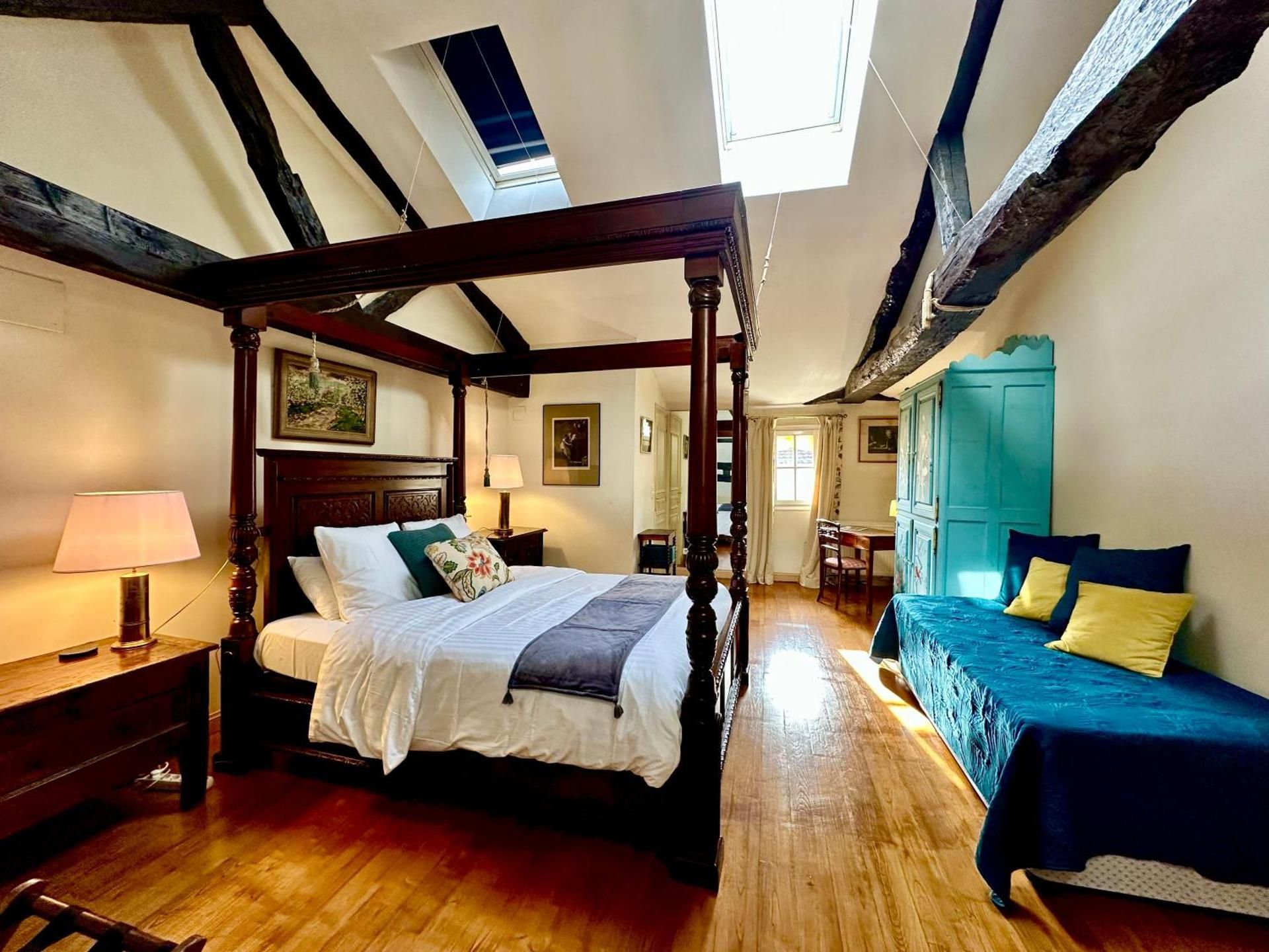 Superior Queen Room