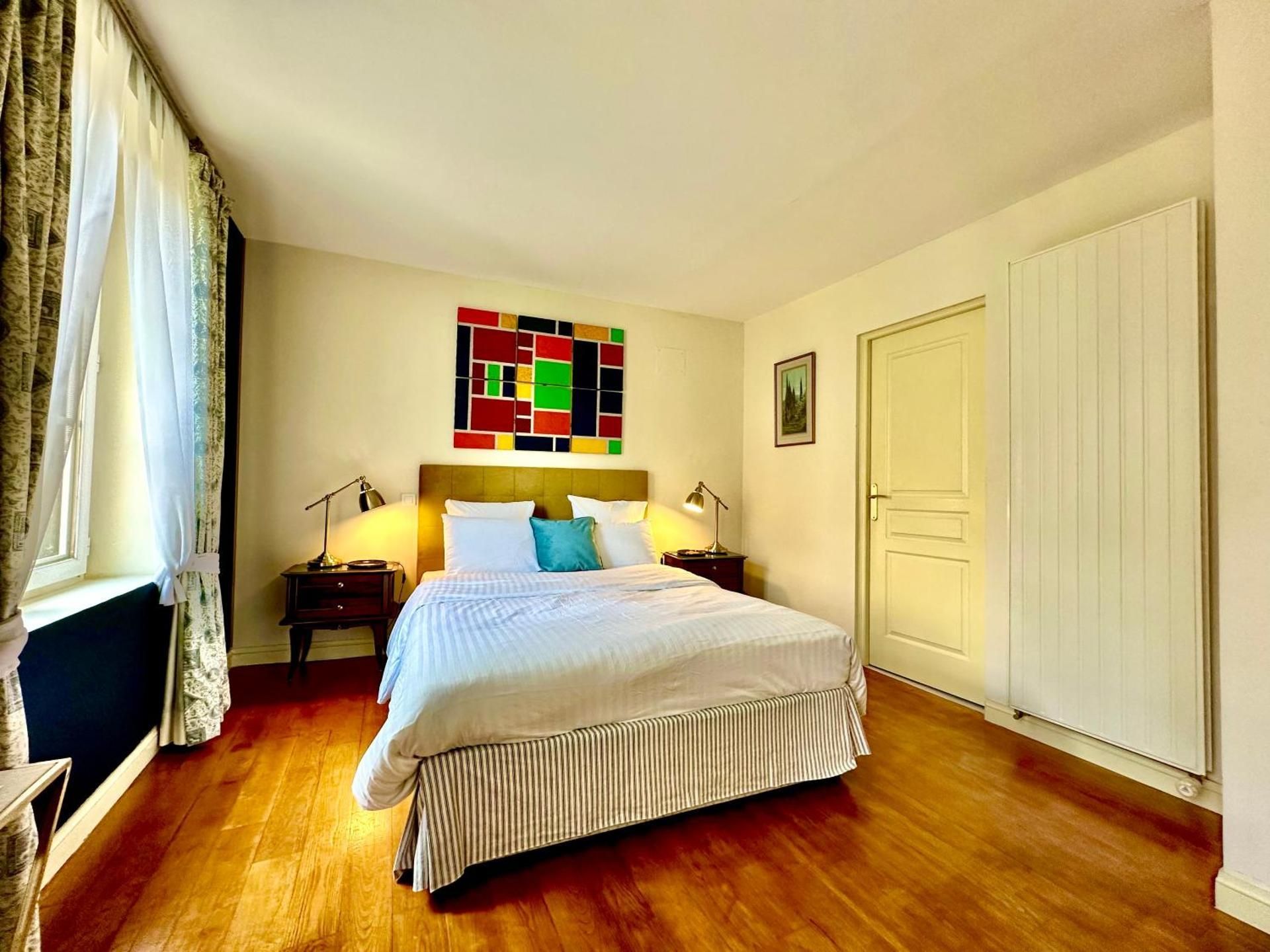 Queen Room
