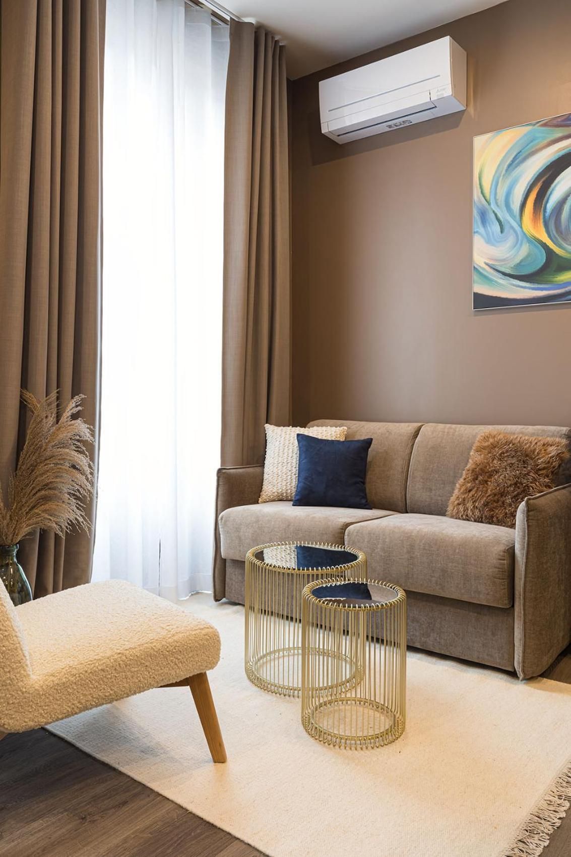 Two-Bedroom Deluxe Apartment with Balcony