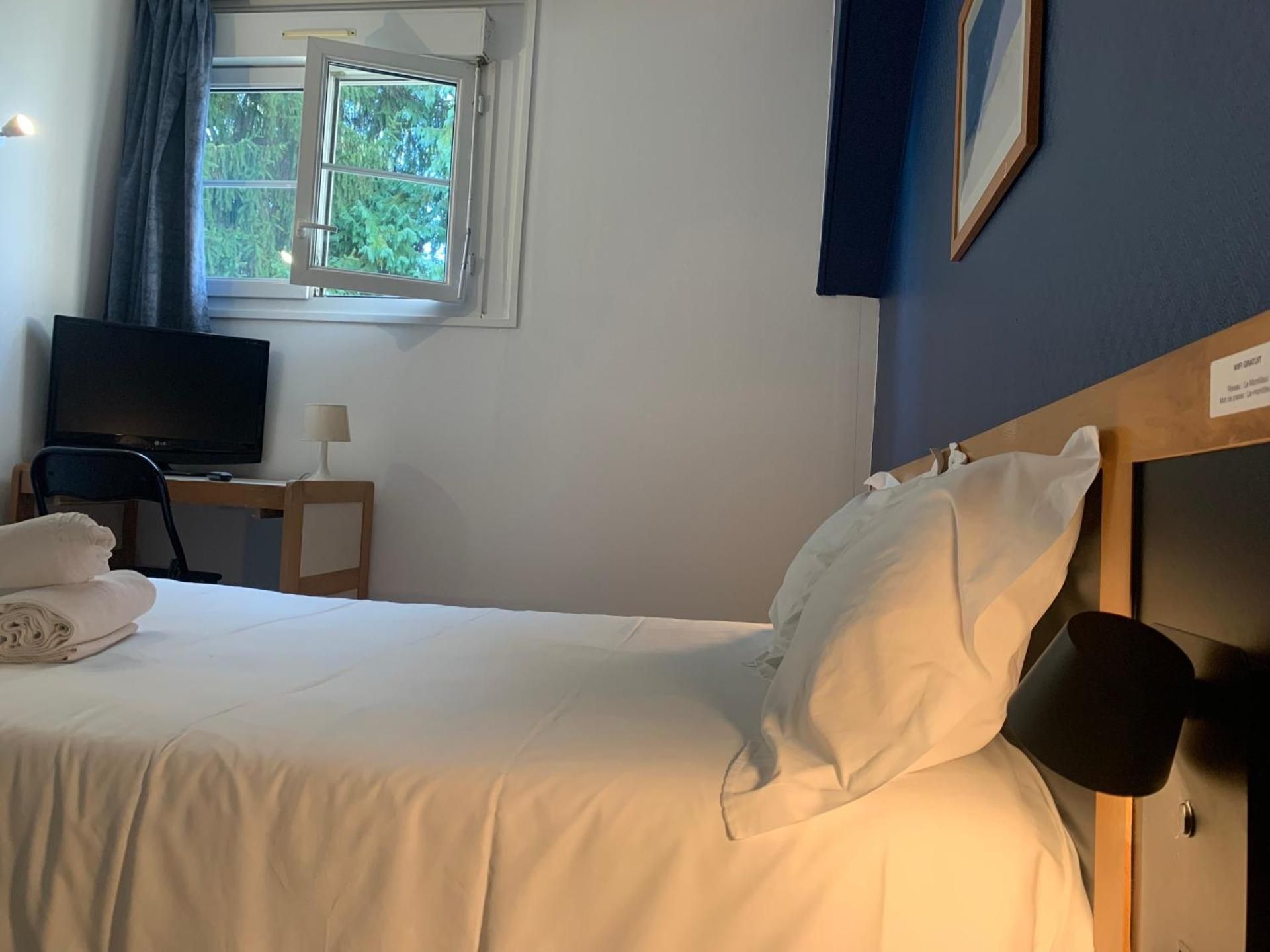 Double Room with Shared Toilet