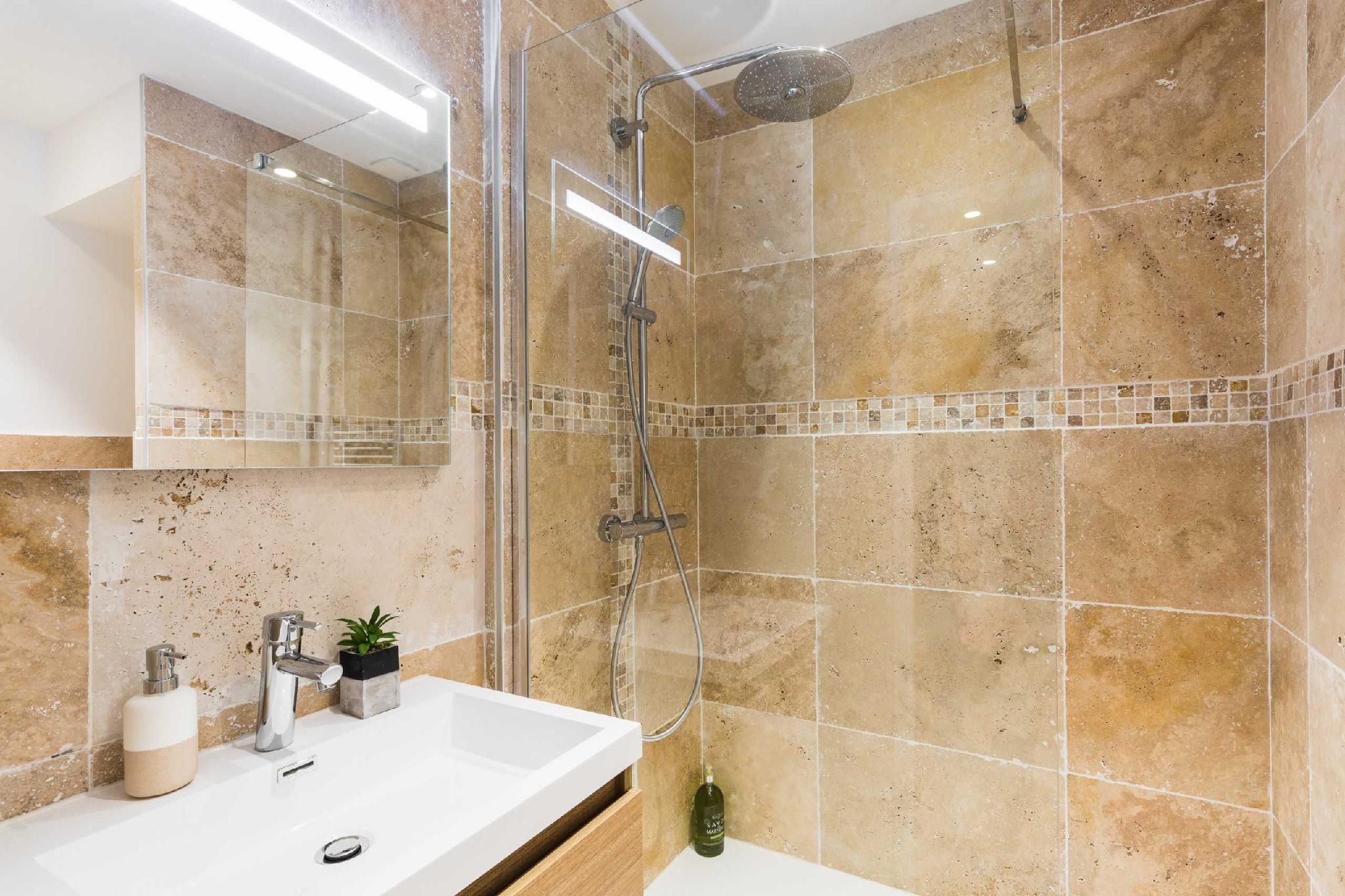 2 Bedroom Deluxe