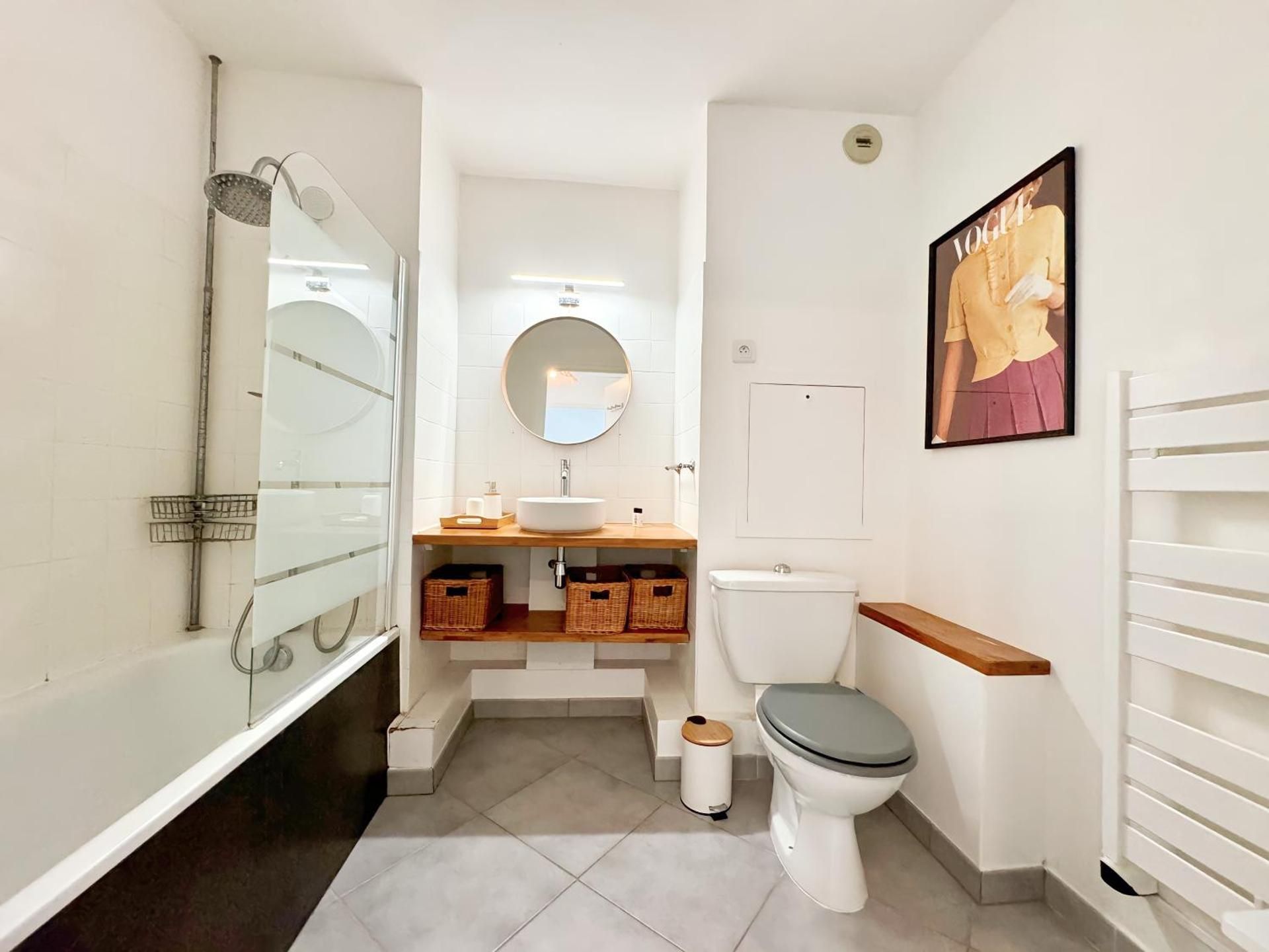 One-Bedroom Apartment