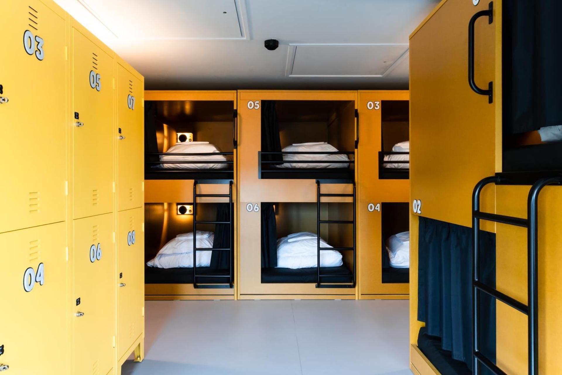 Bed in 14-Bed Mixed Dormitory Room