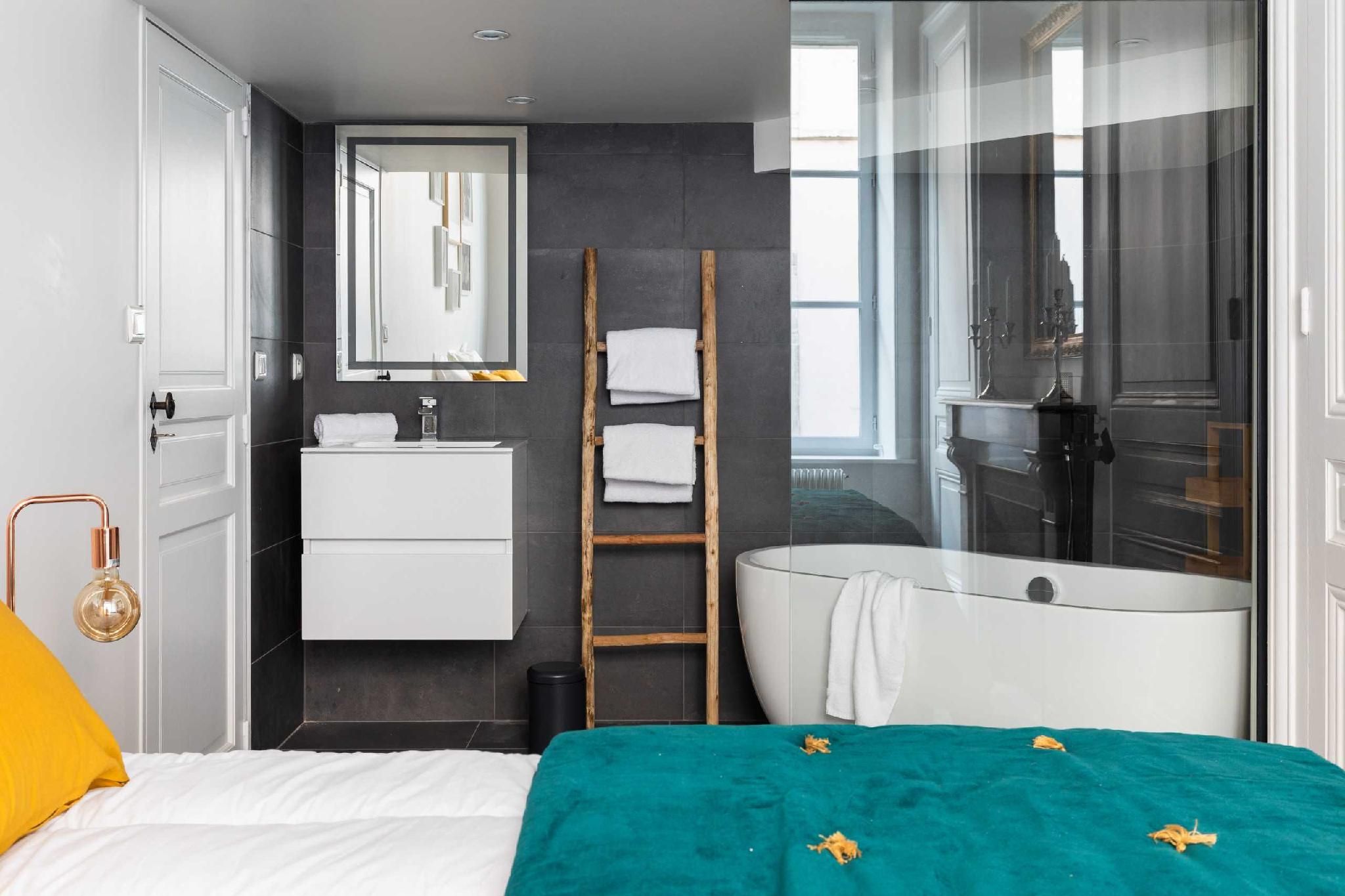 DIFY - Spacious 4BR Apt in Croix-Rousse Center