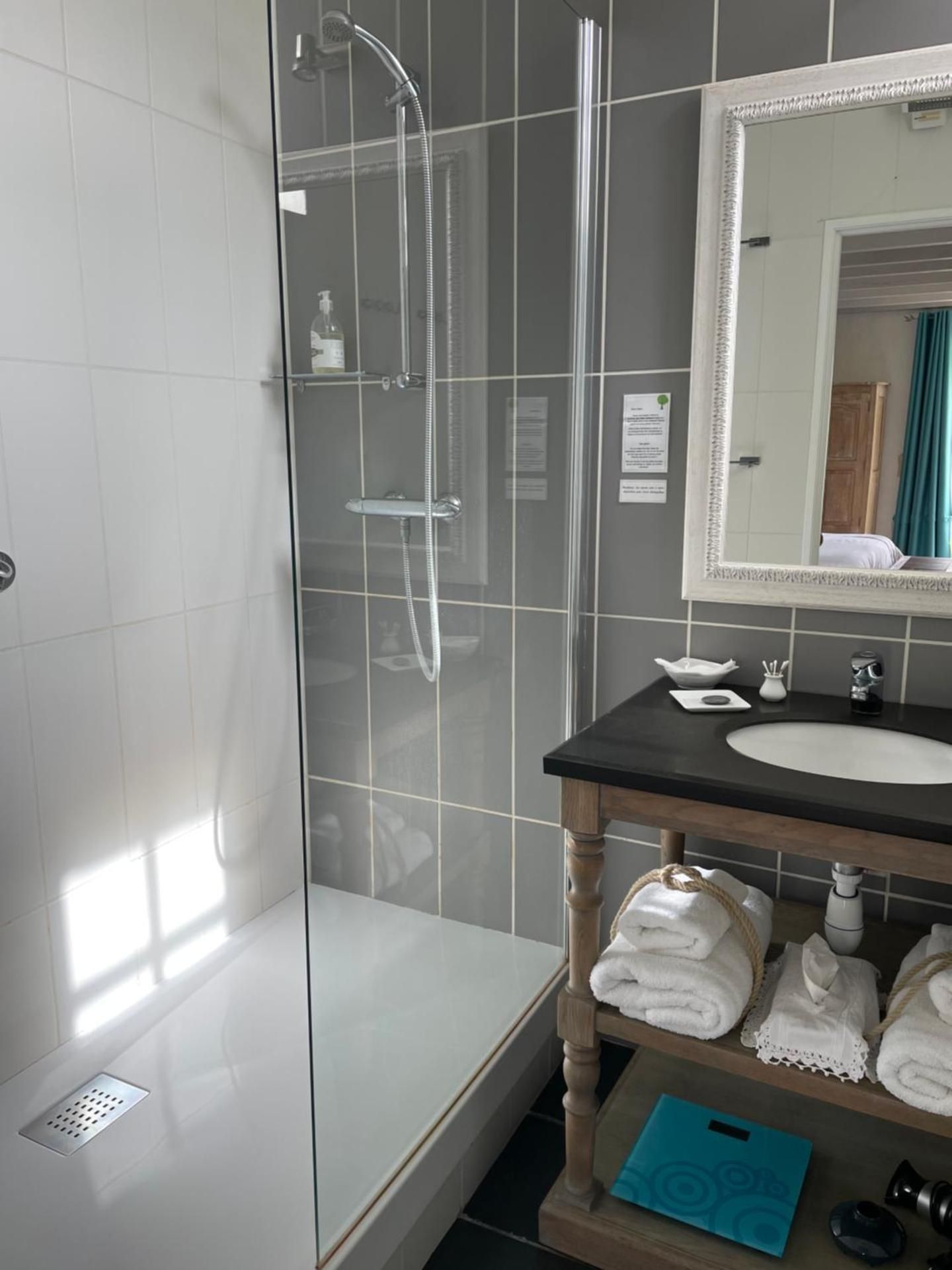 Le Clos du Plantis Double Room with Garden View 3