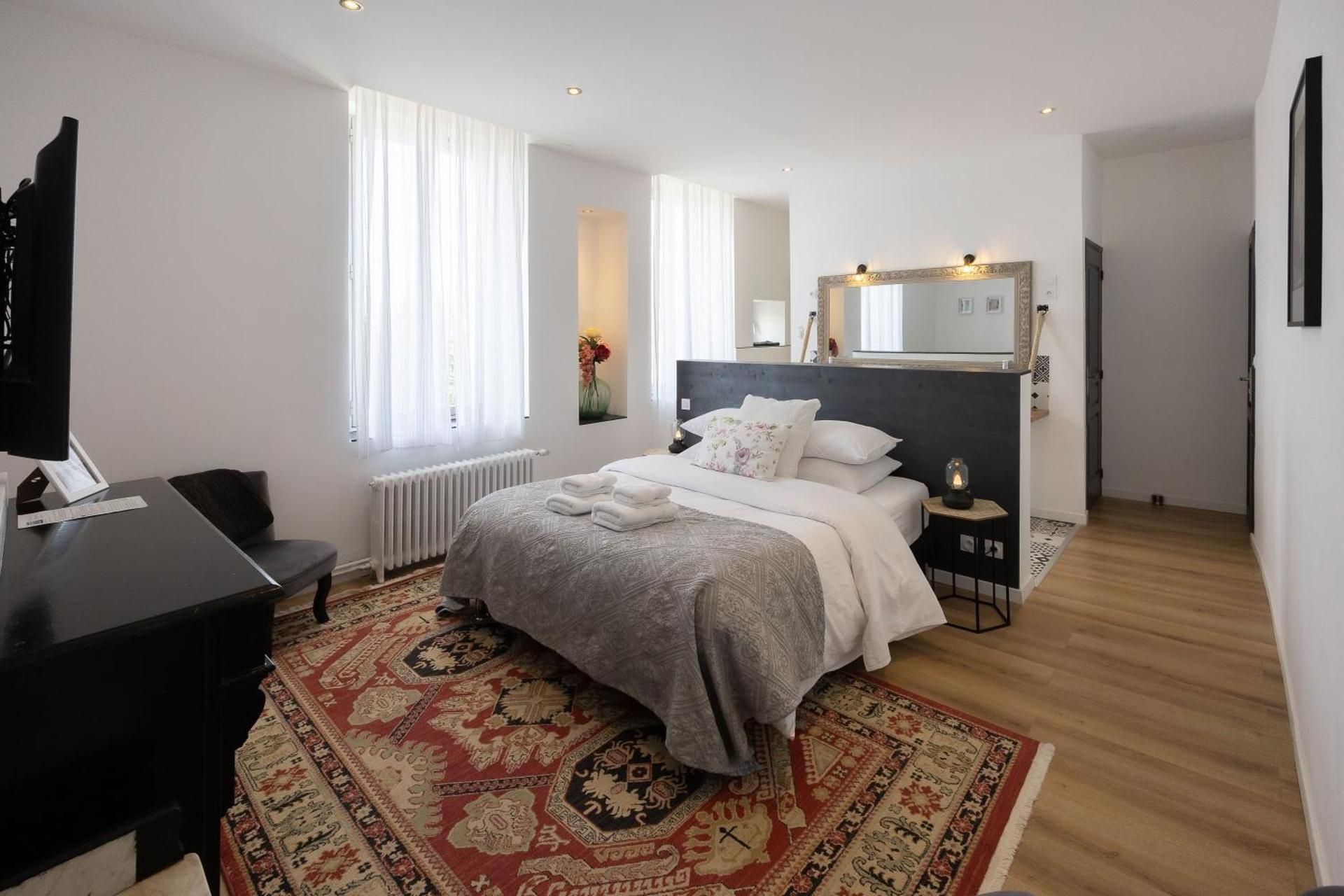 Queen Room with Garden View