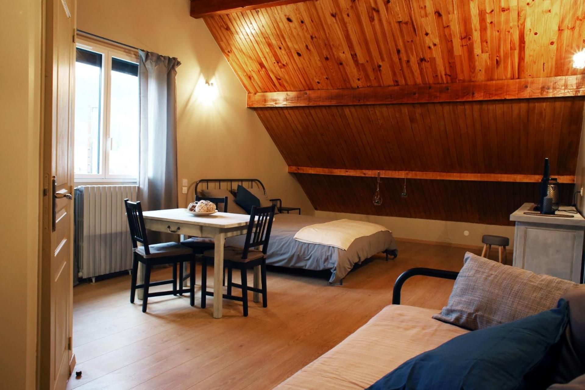Triple Room with Bathroom