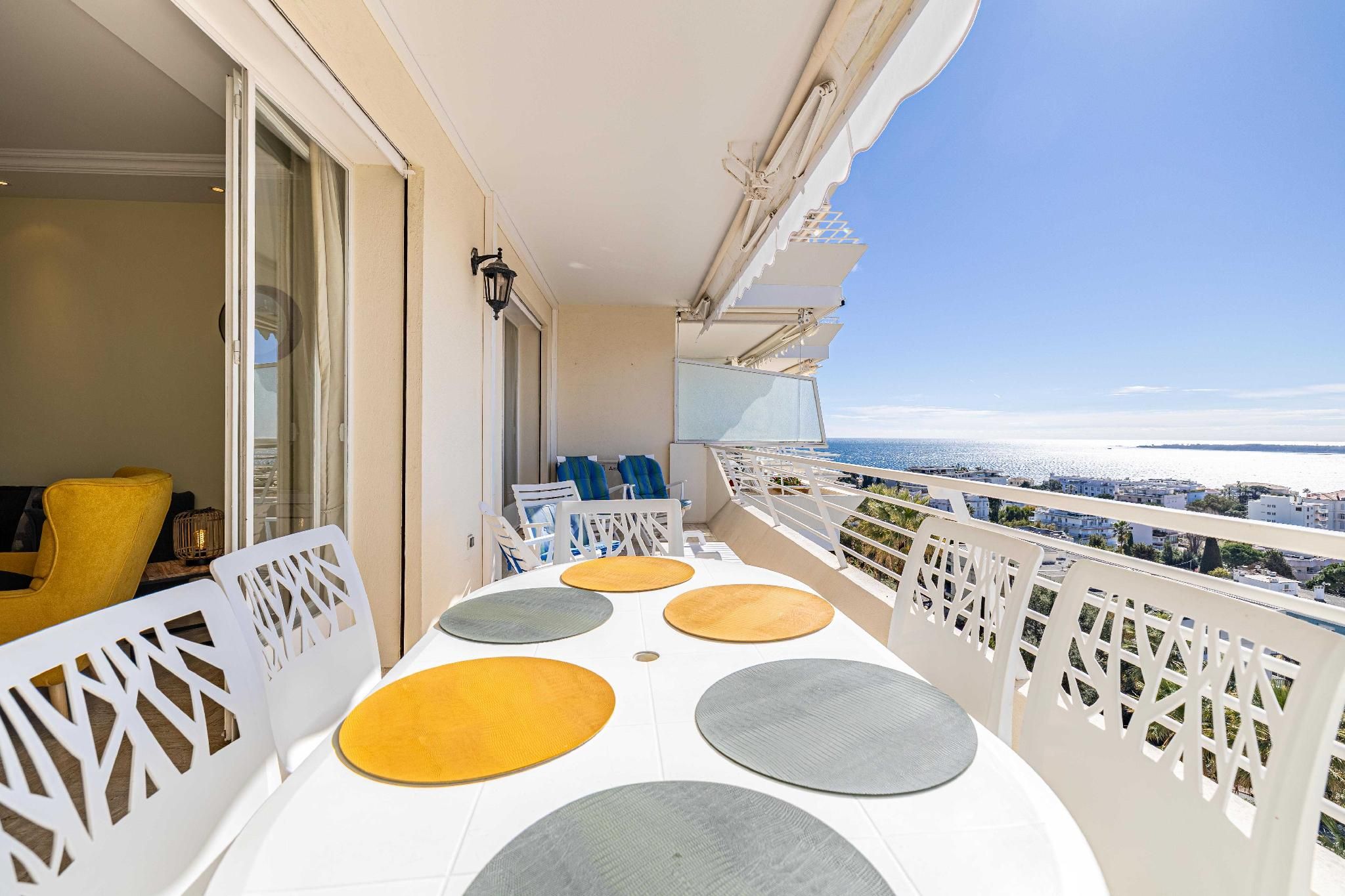 Flat -2BDR/4P - SEA VIEW