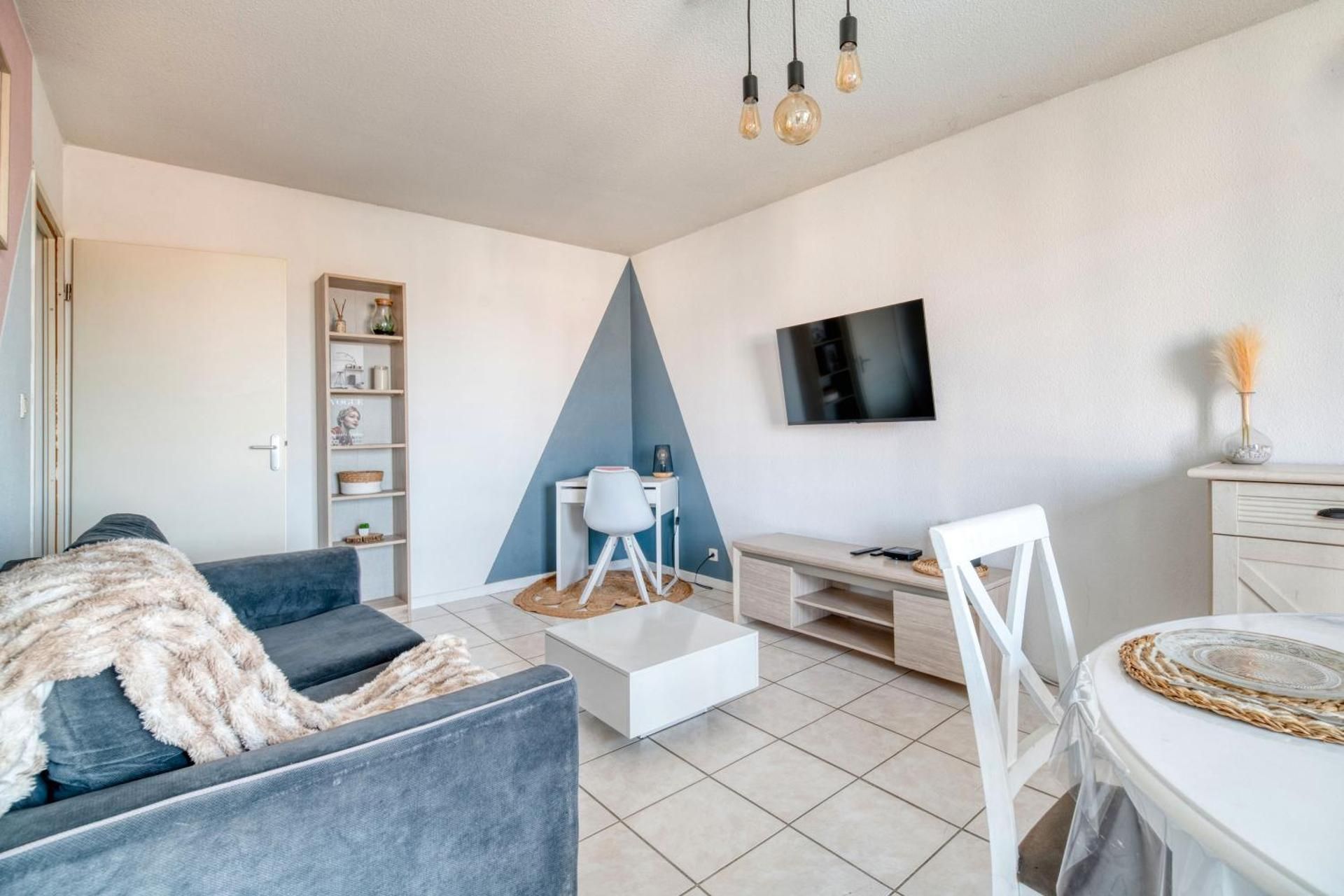 Superior One-Bedroom Apartment with Balcony
