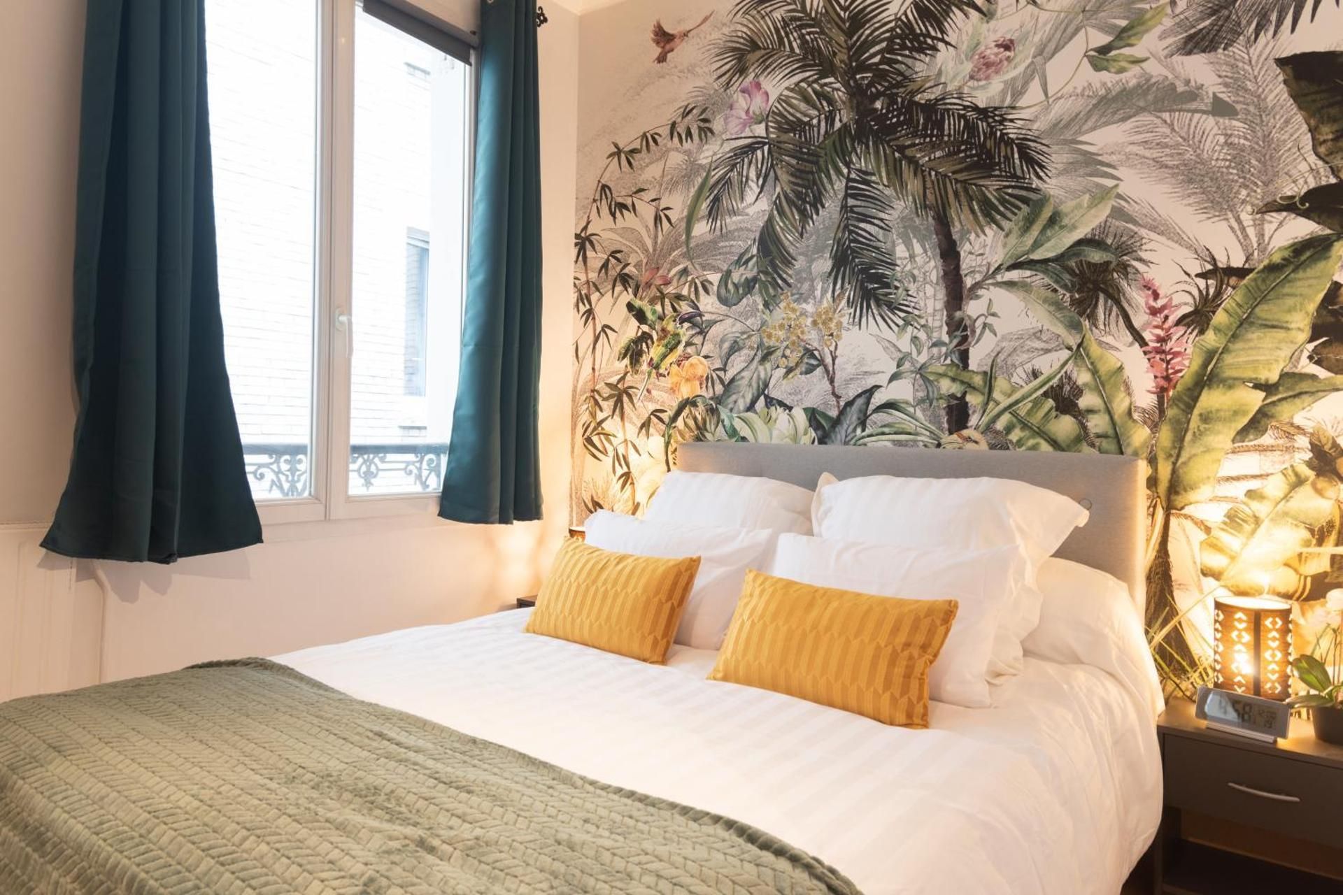 Superior One-Bedroom Apartment