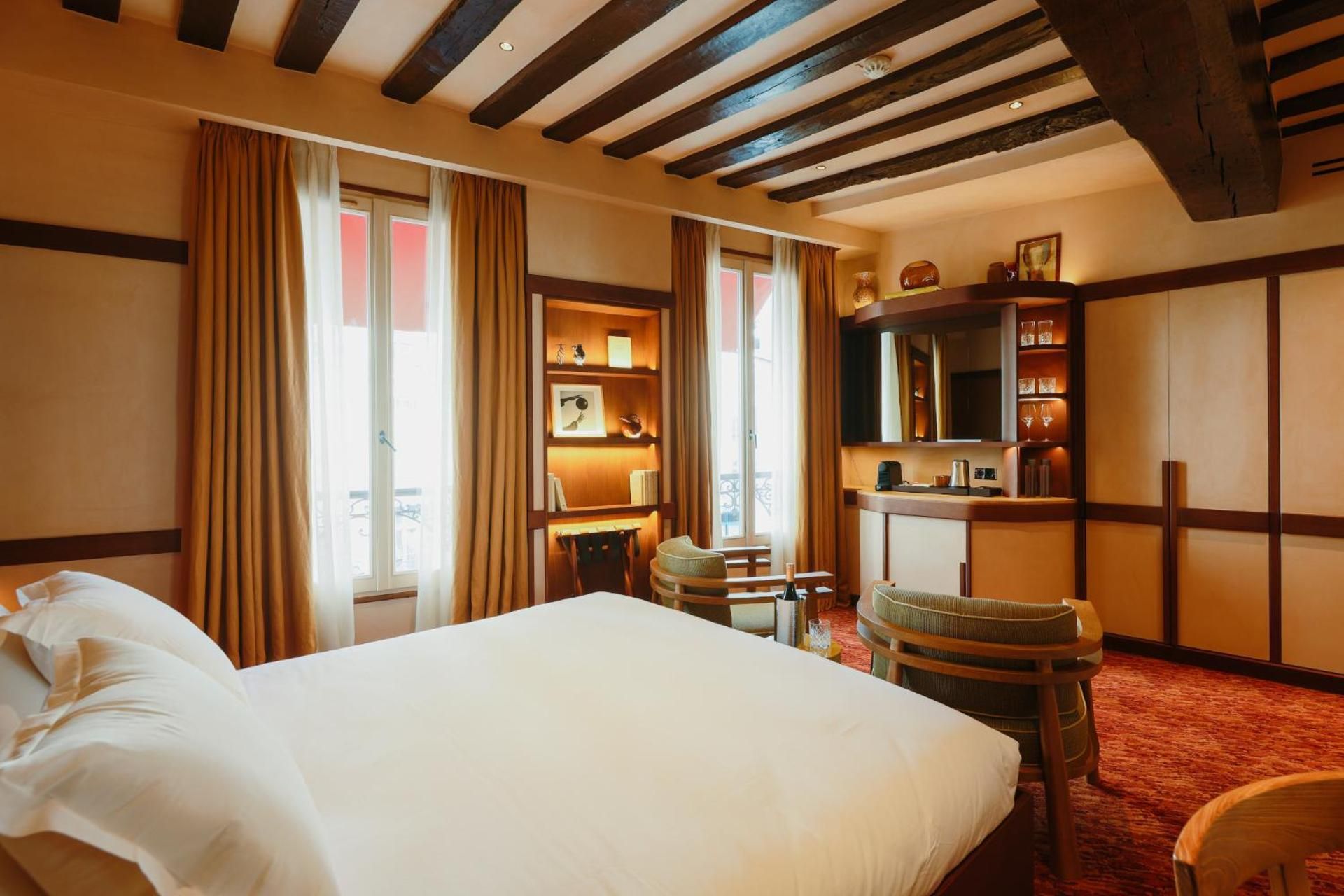 Prestige Room