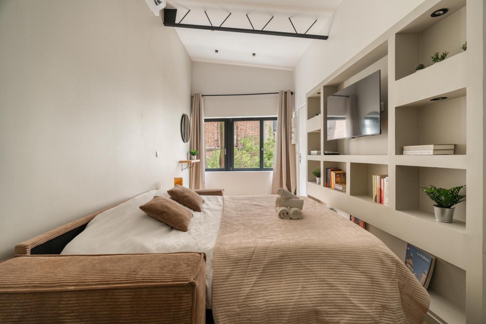 Studio Apartment
