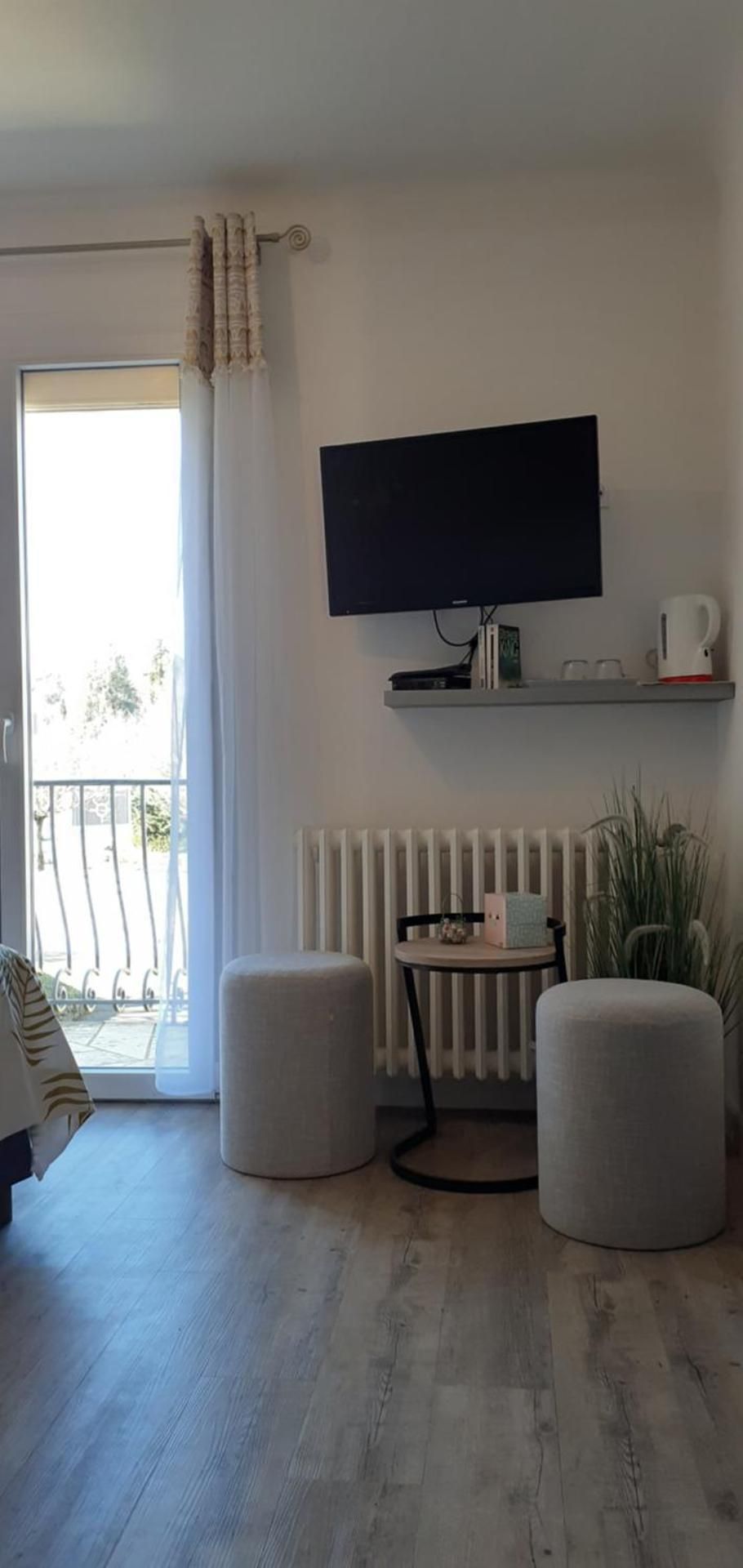 Queen Room with Garden View