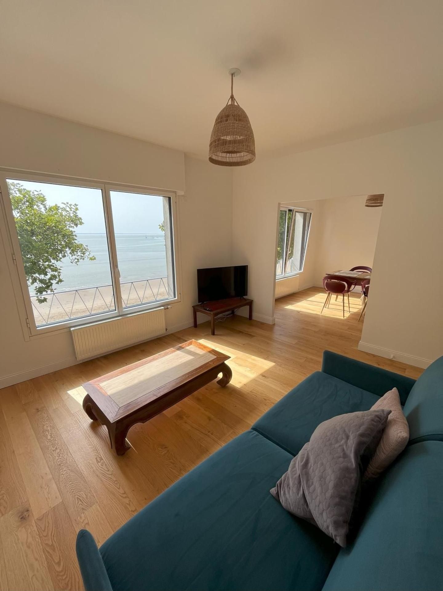 One-Bedroom Apartment with Sea View and Terrace