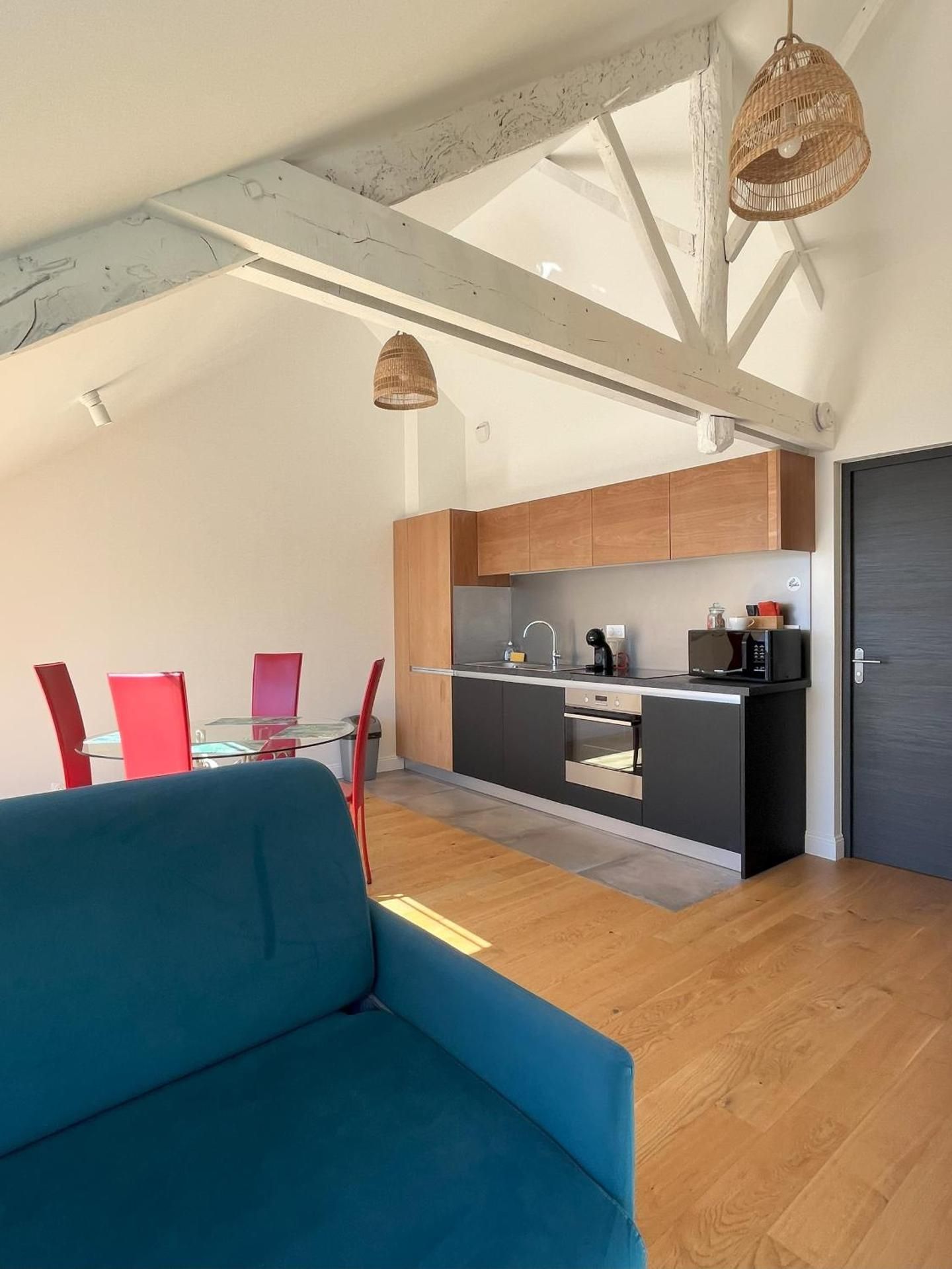 One-Bedroom Apartment with Sea View