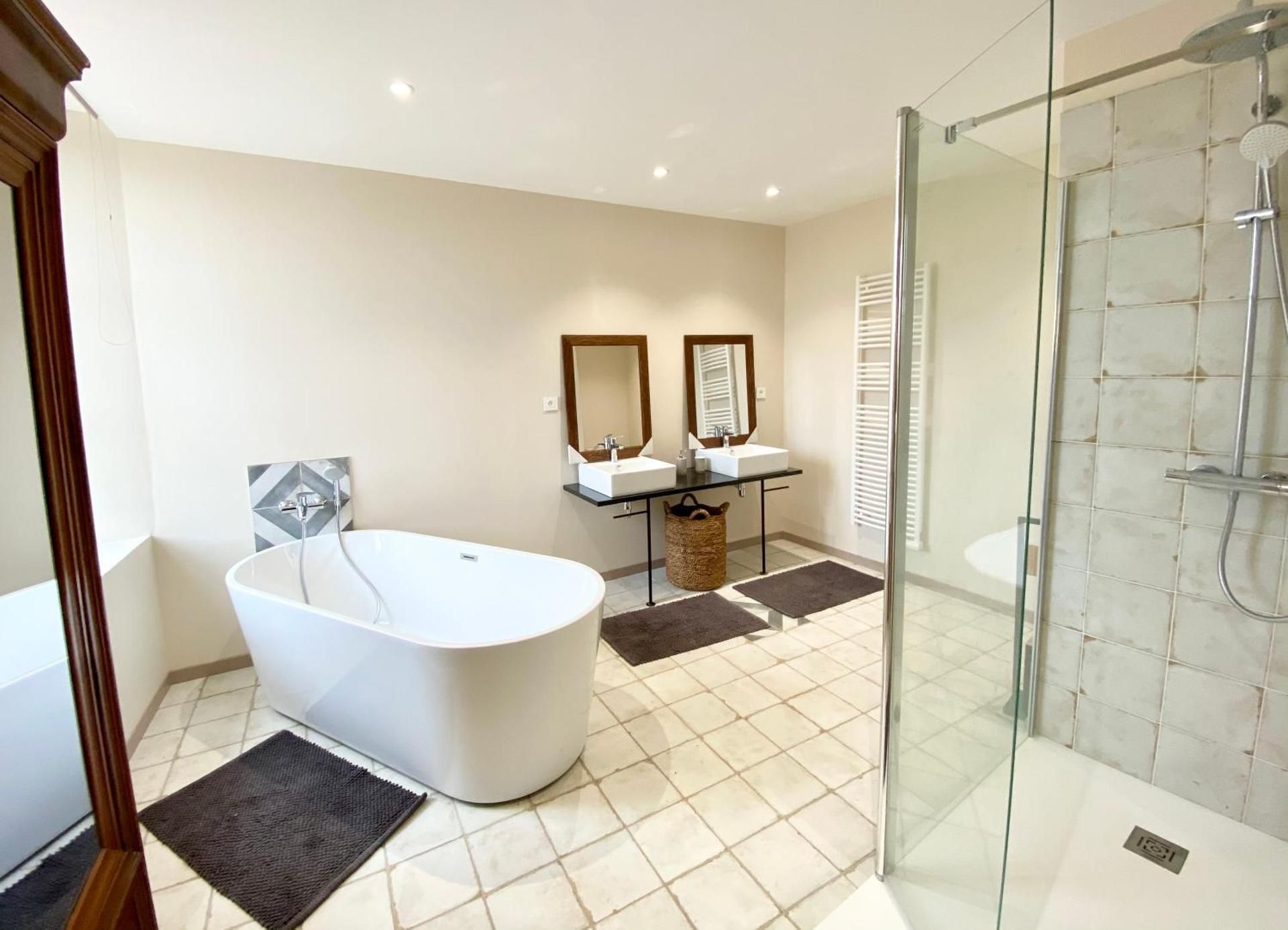 Deluxe Double Room with Bath