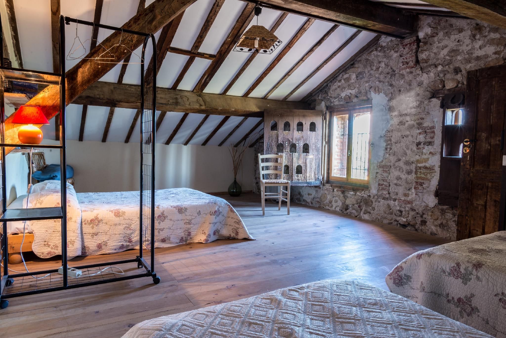 Gîte-du pigeonnier-Salle de bain privée séparée-Vue sur Montagne-de Luxe