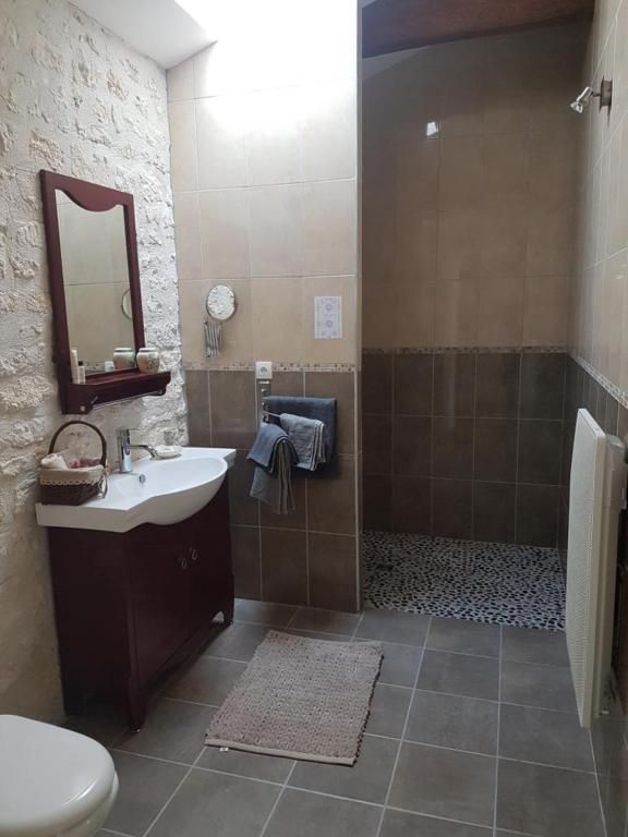 Deluxe Double Room with Shower
