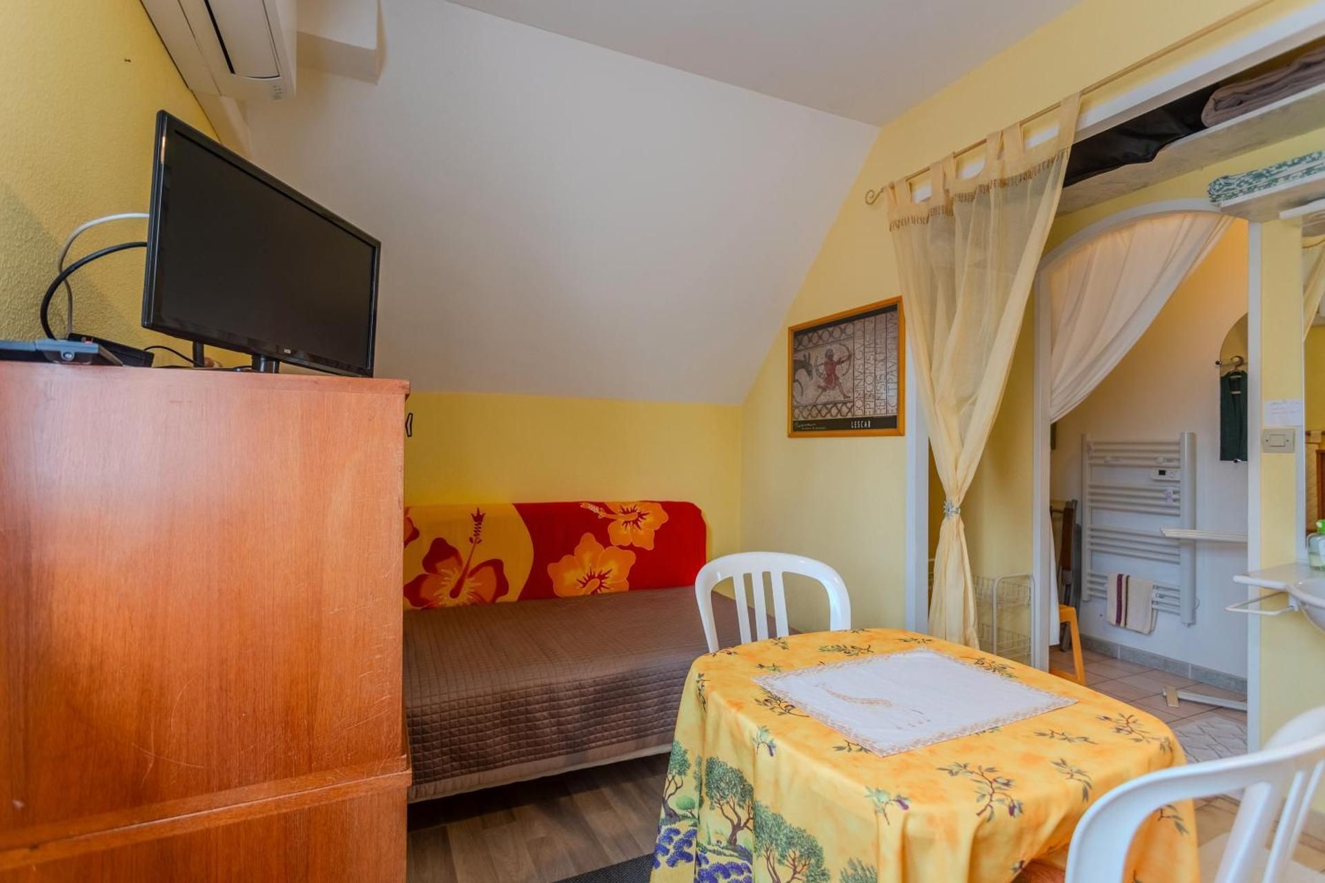 Triple Room with Shower