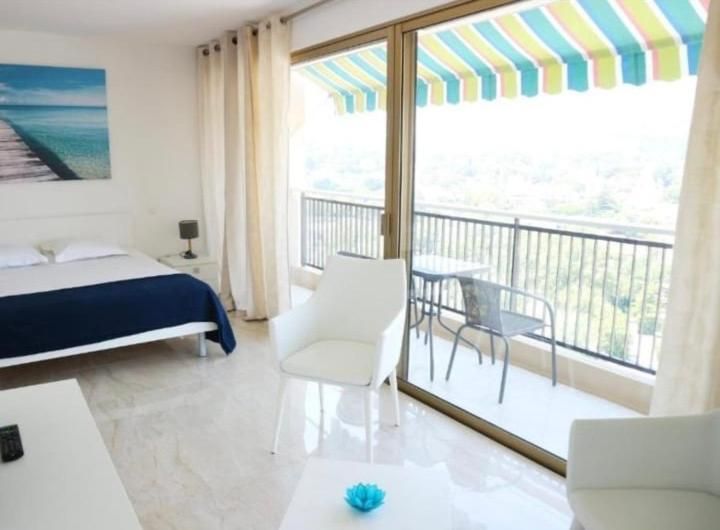 One-Bedroom Apartment with Sea View and Terrace