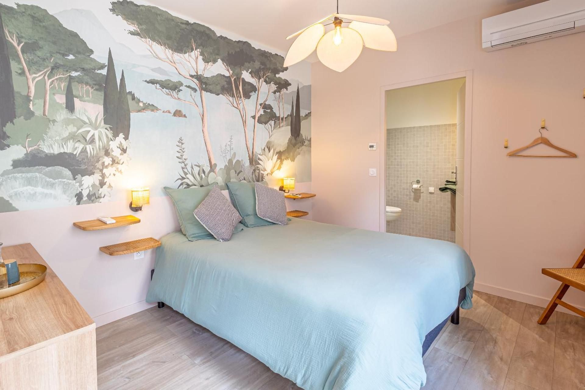 Double Room with Private Bathroom