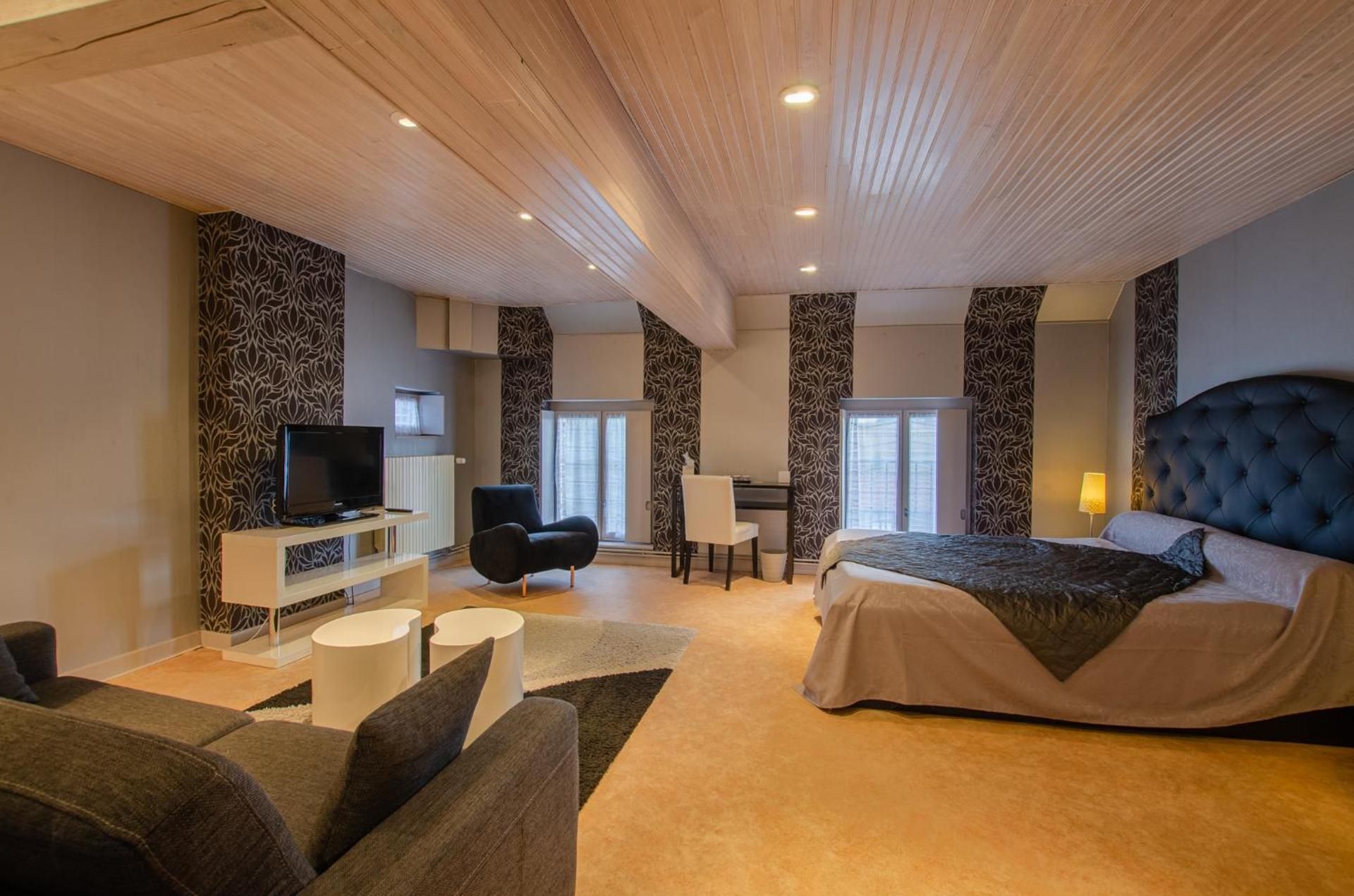 Double Room with Private External Bathroom