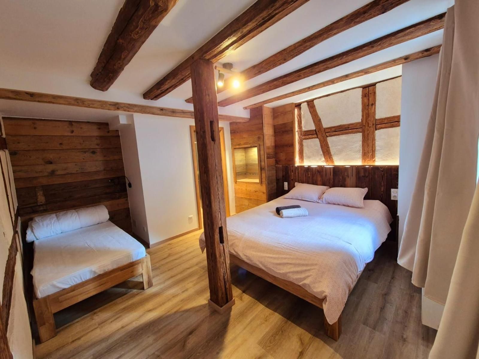 Two-Bedroom Apartment with Mountain View