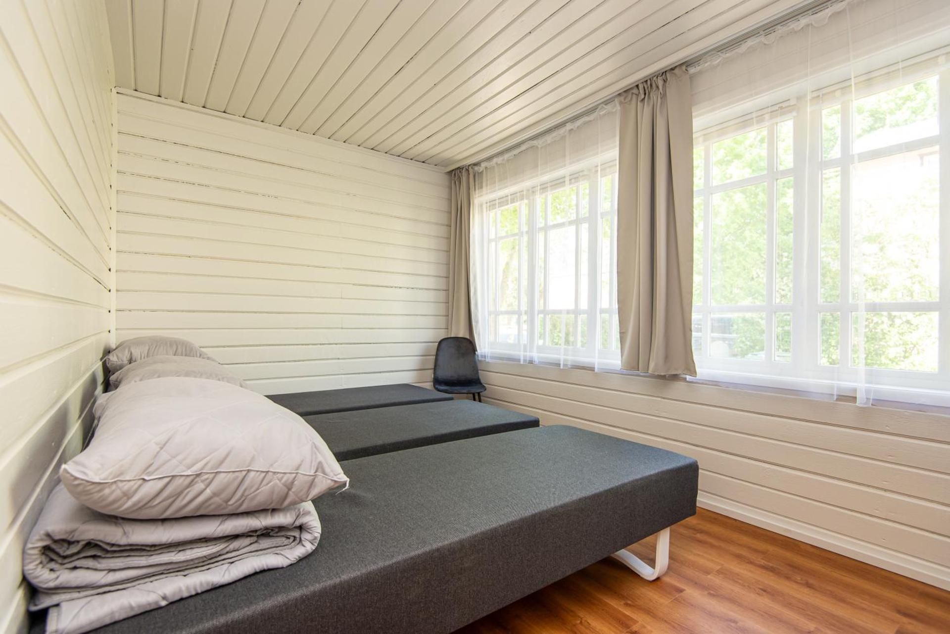 Basic Triple Room with Shared Bathroom