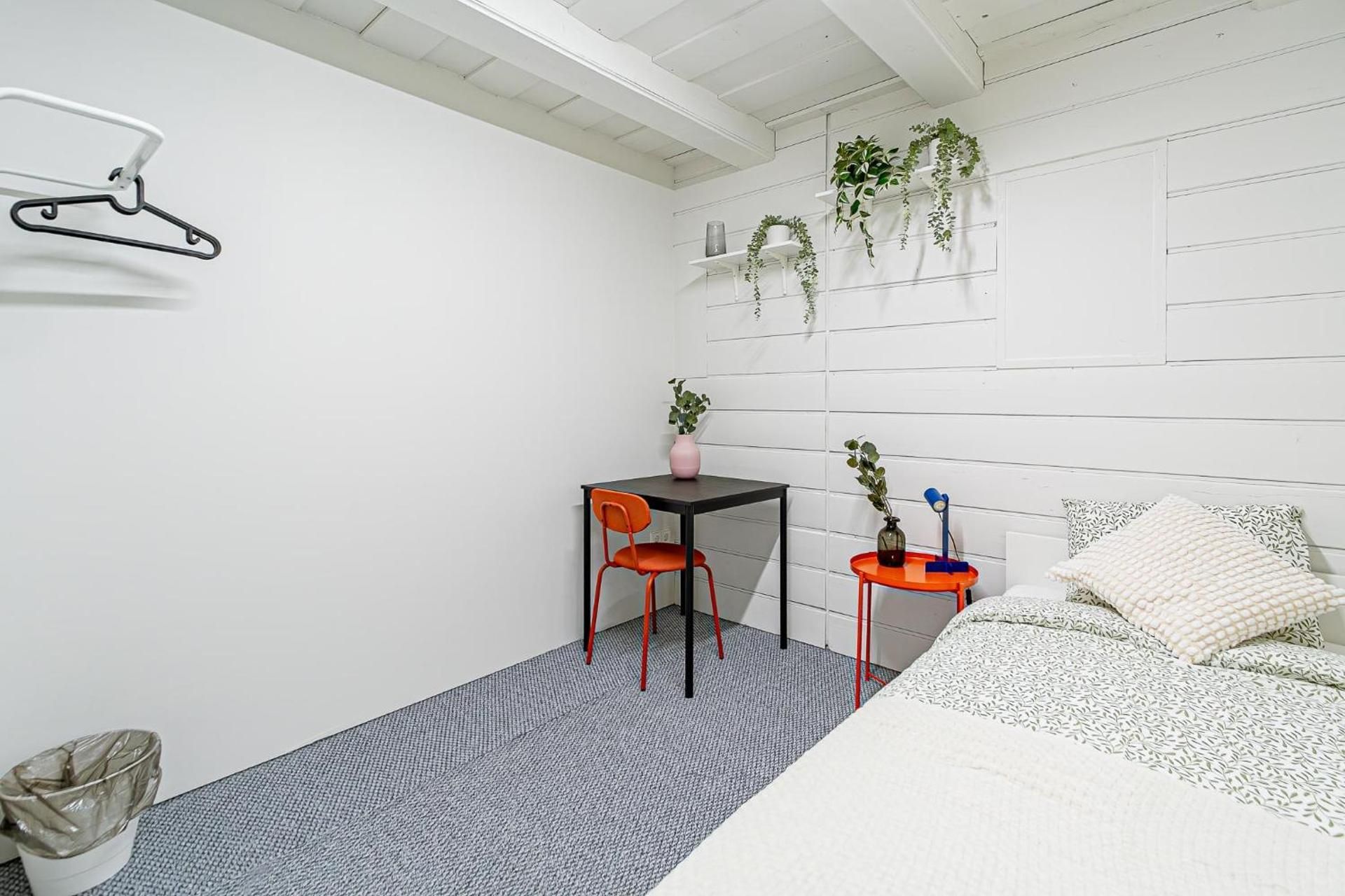 Single Room with Shared Bathroom