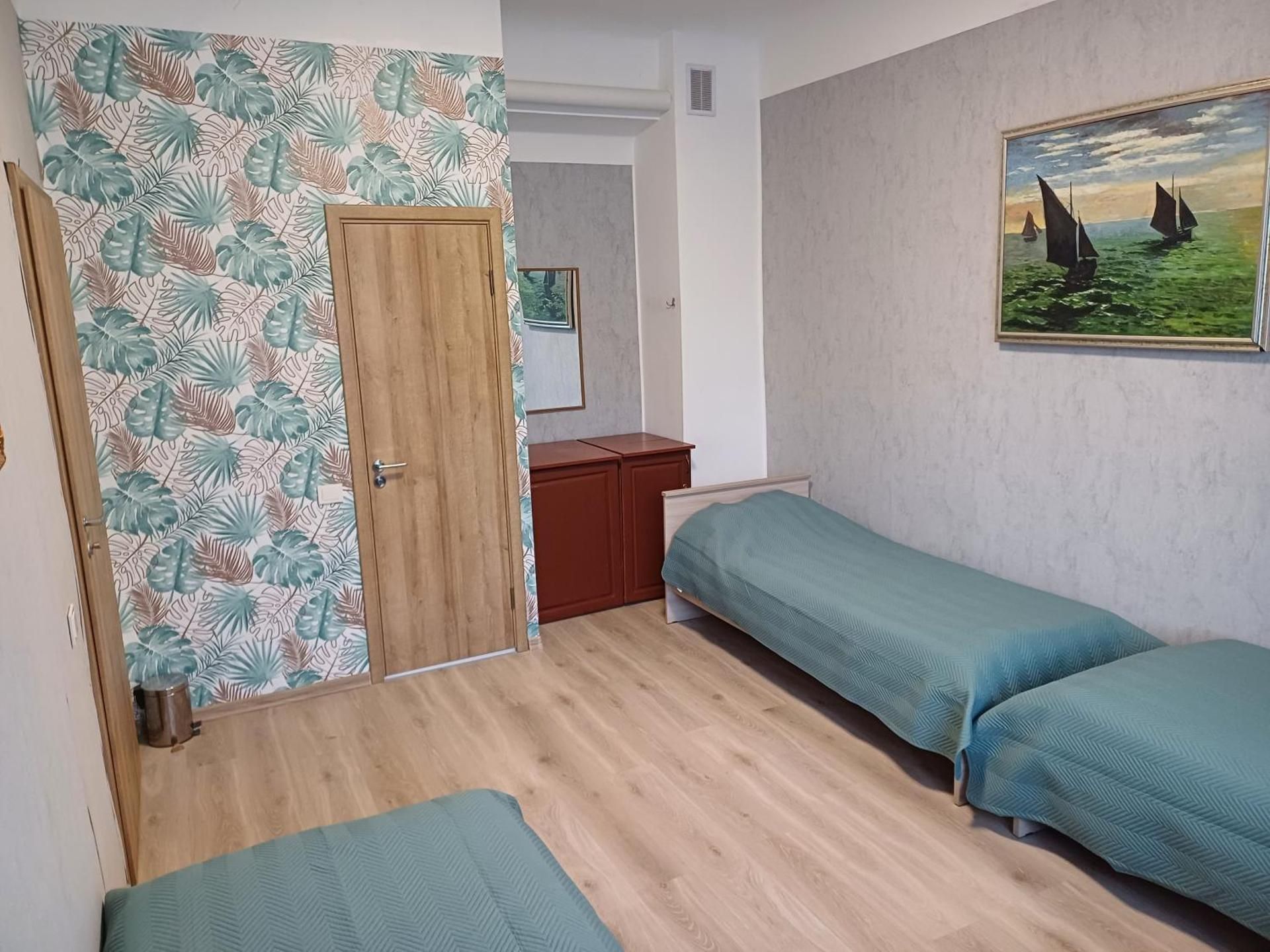 Basic Triple Room with Shared Bathroom