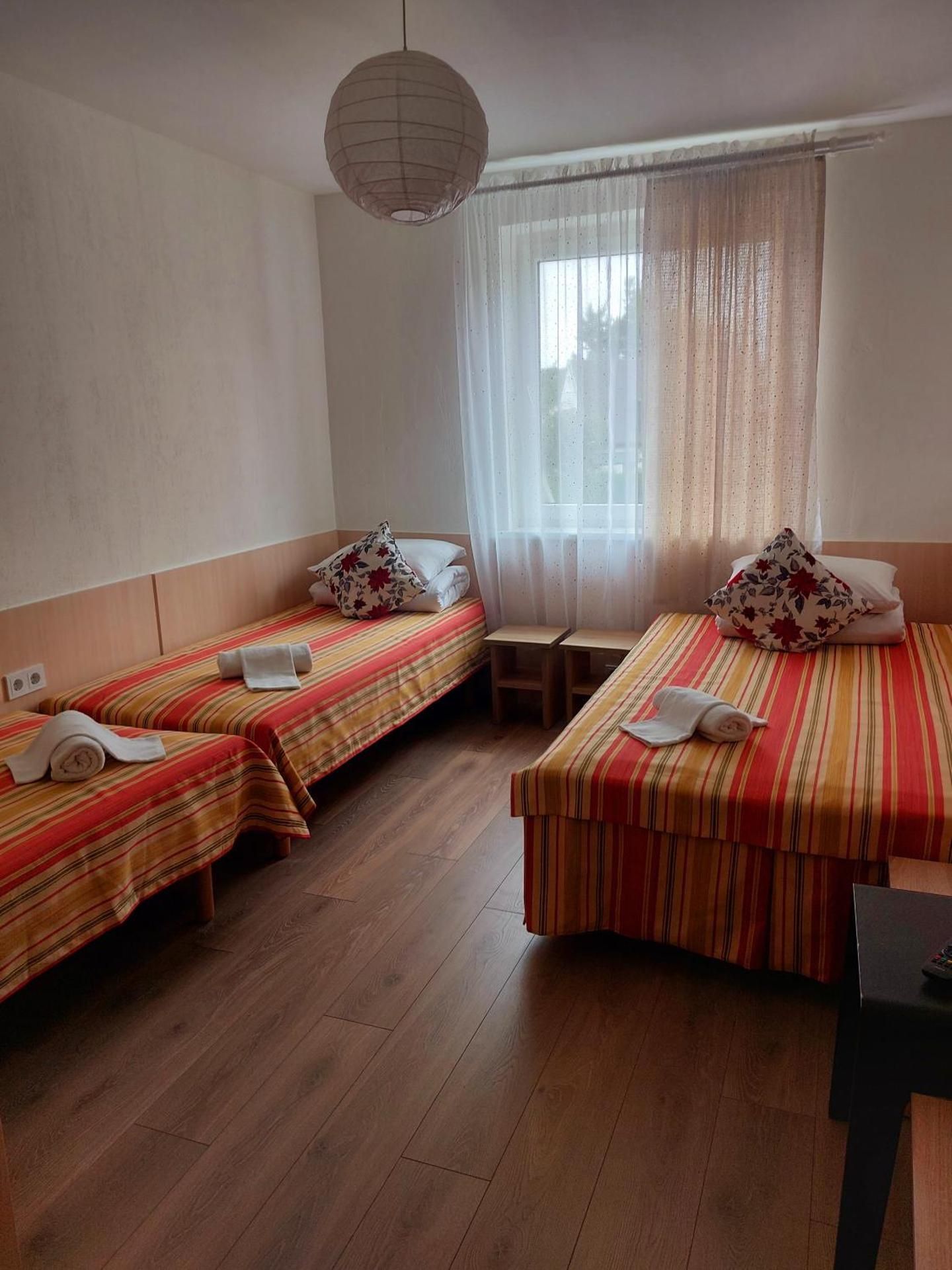 Basic Triple Room with Shared Bathroom