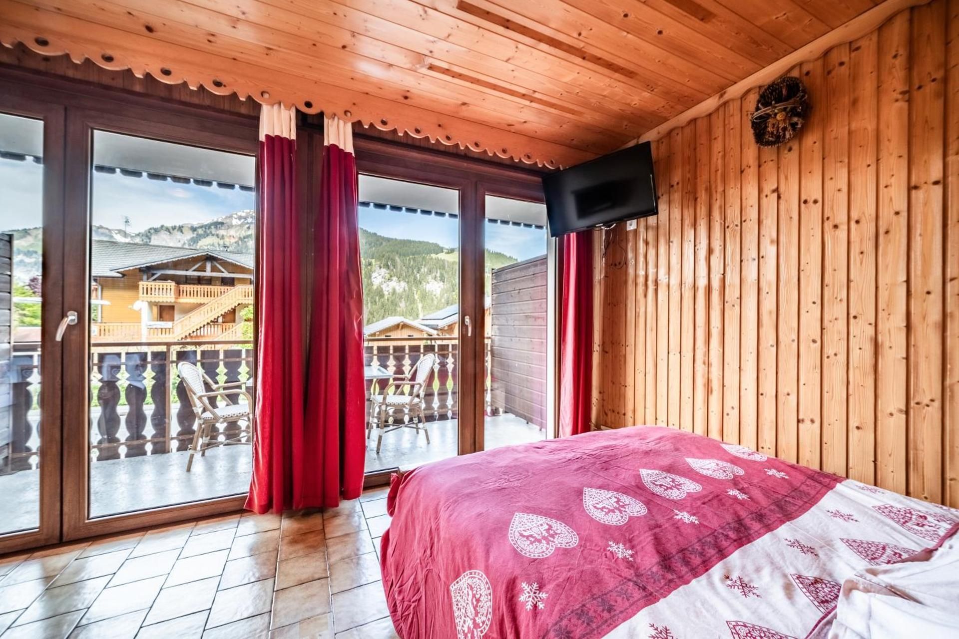 Quadruple Room with Mountain View