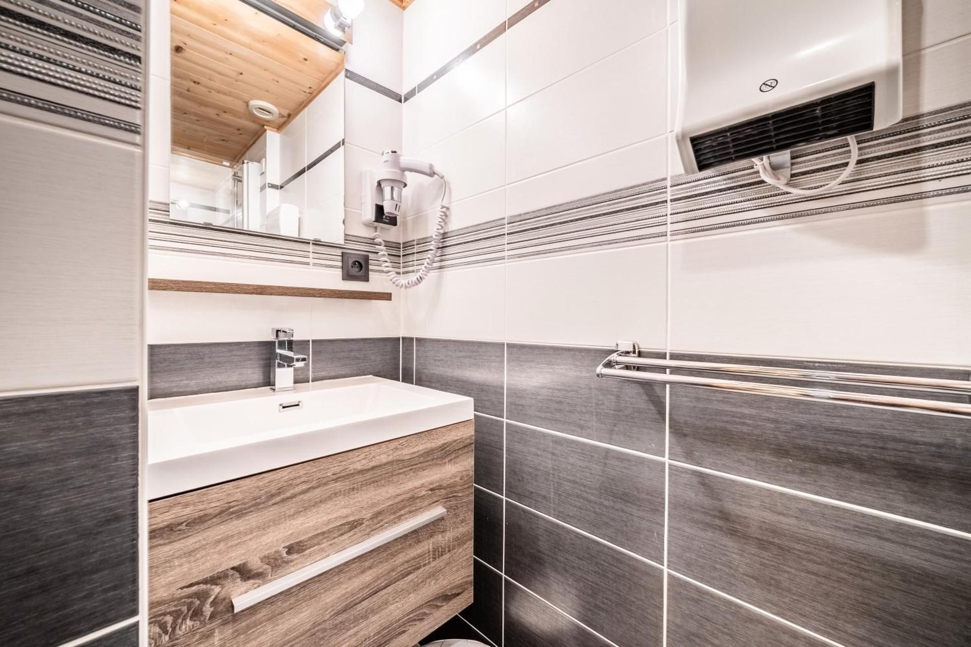 Quadruple Room with Bathroom