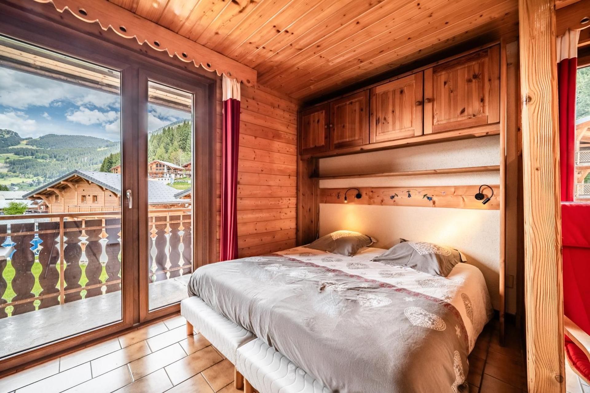 Superior One-Bedroom Apartment with Balcony