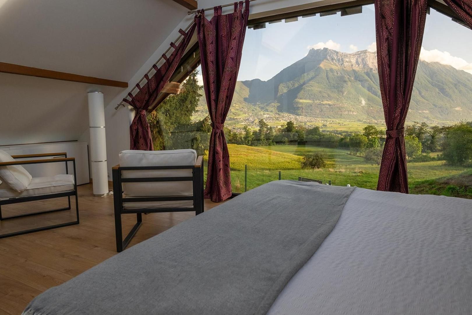 Superior King Suite