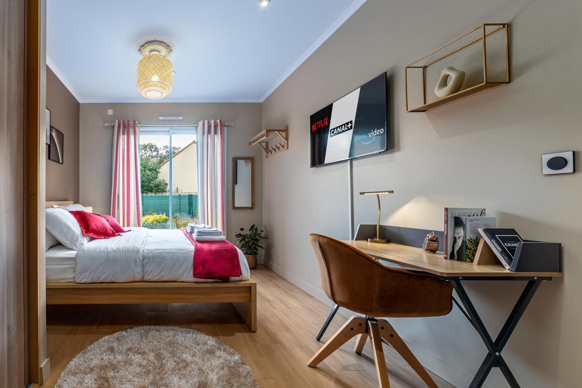 Queen Room with Garden View