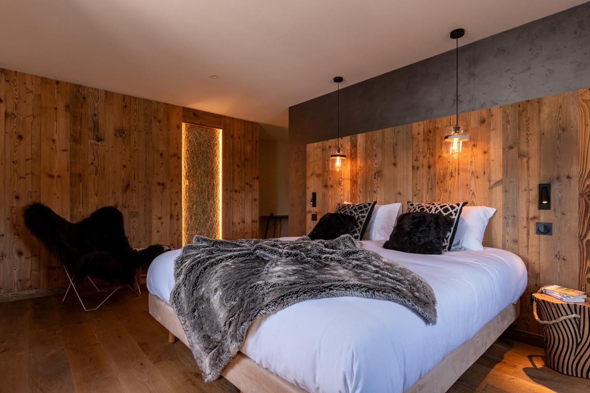 King Studio with Sofa Bed