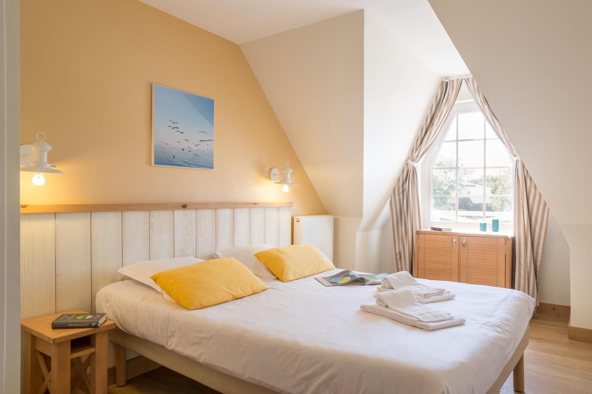 Two-Bedroom Apartment with Terrace or Balcony (6 People)