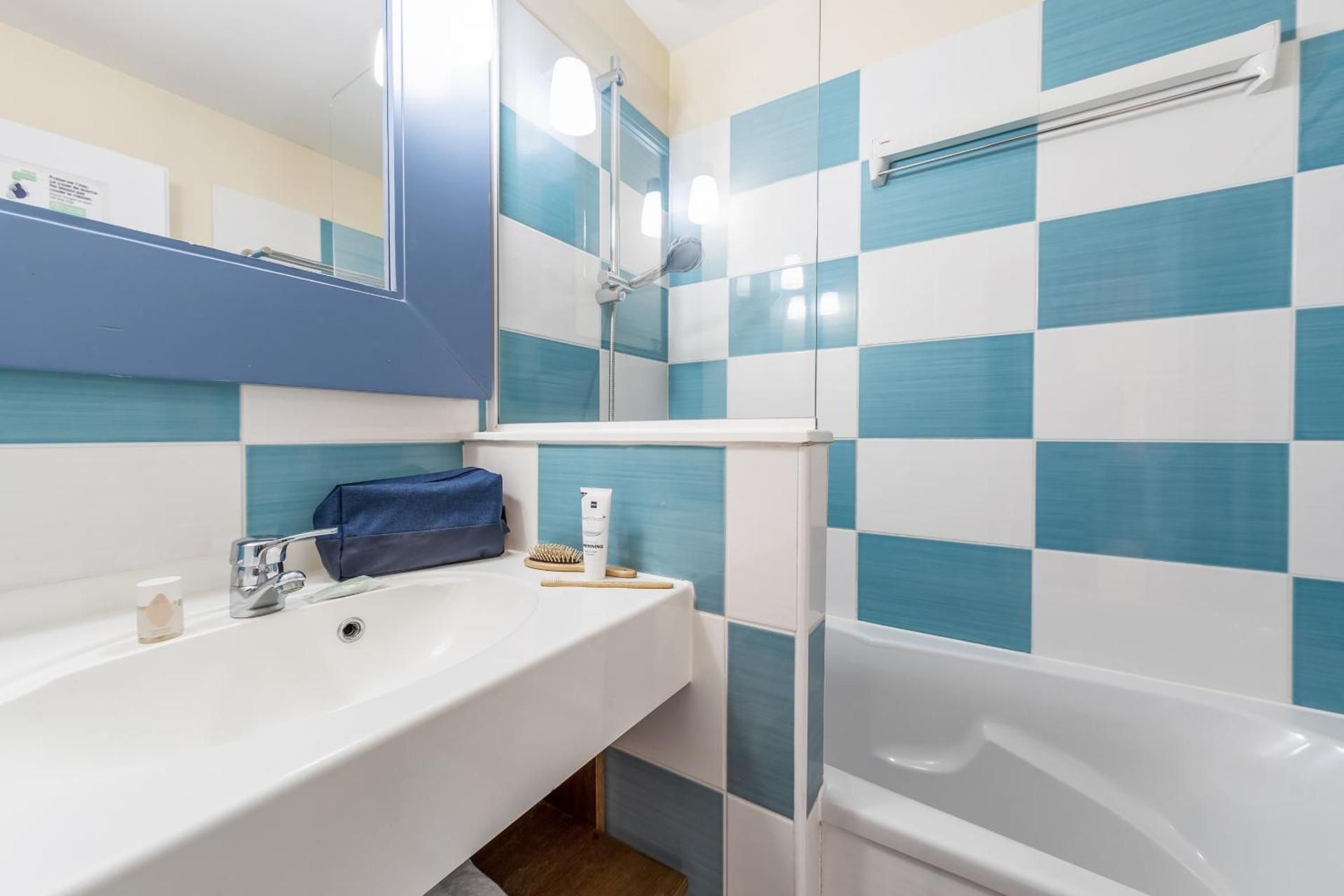 One-Bedroom House with Terrace (5 People) - Maisons de la Plage Area