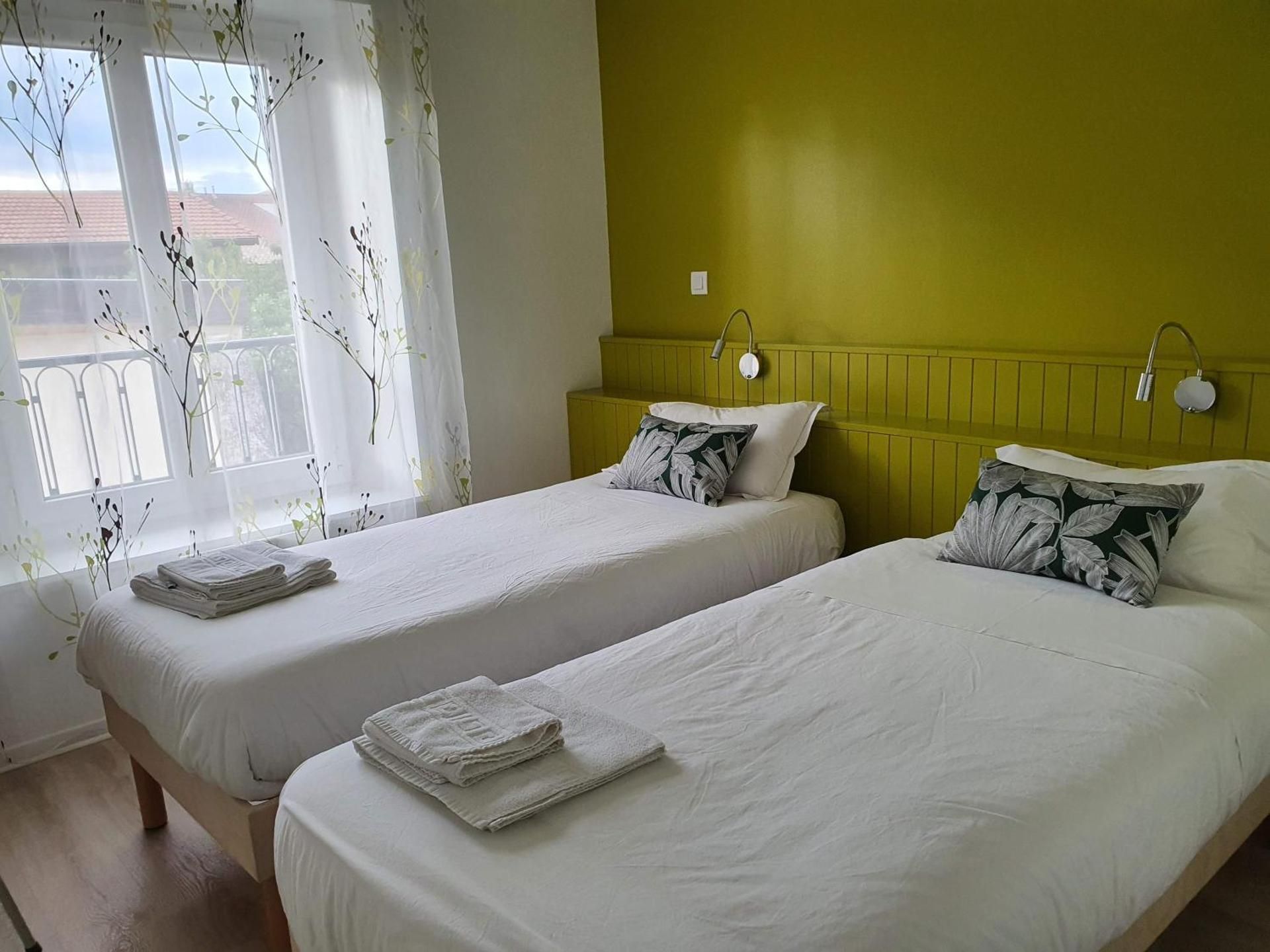 Quadruple Room with Private Bathroom