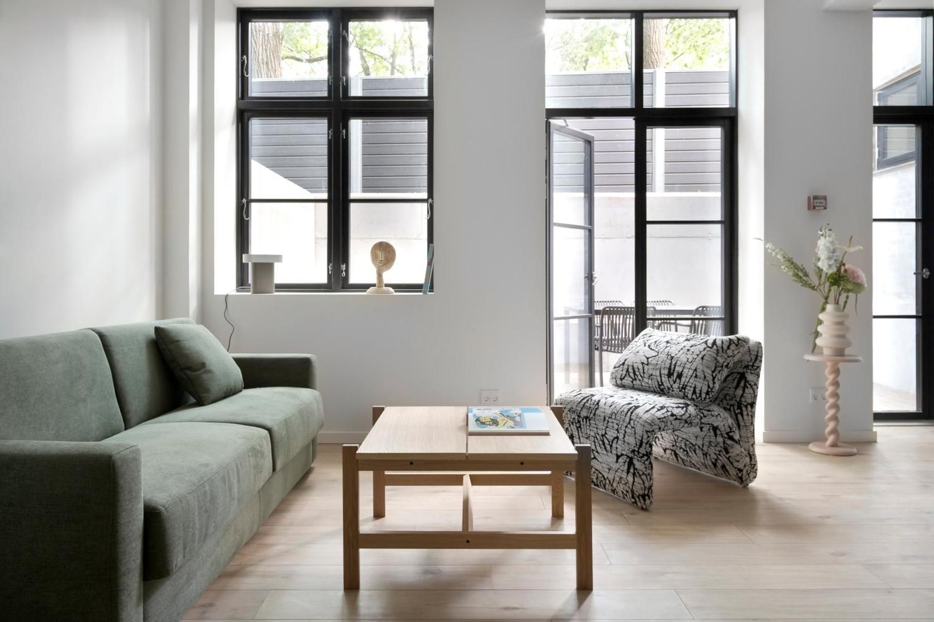 Three-Bedroom Apartment with Balcony