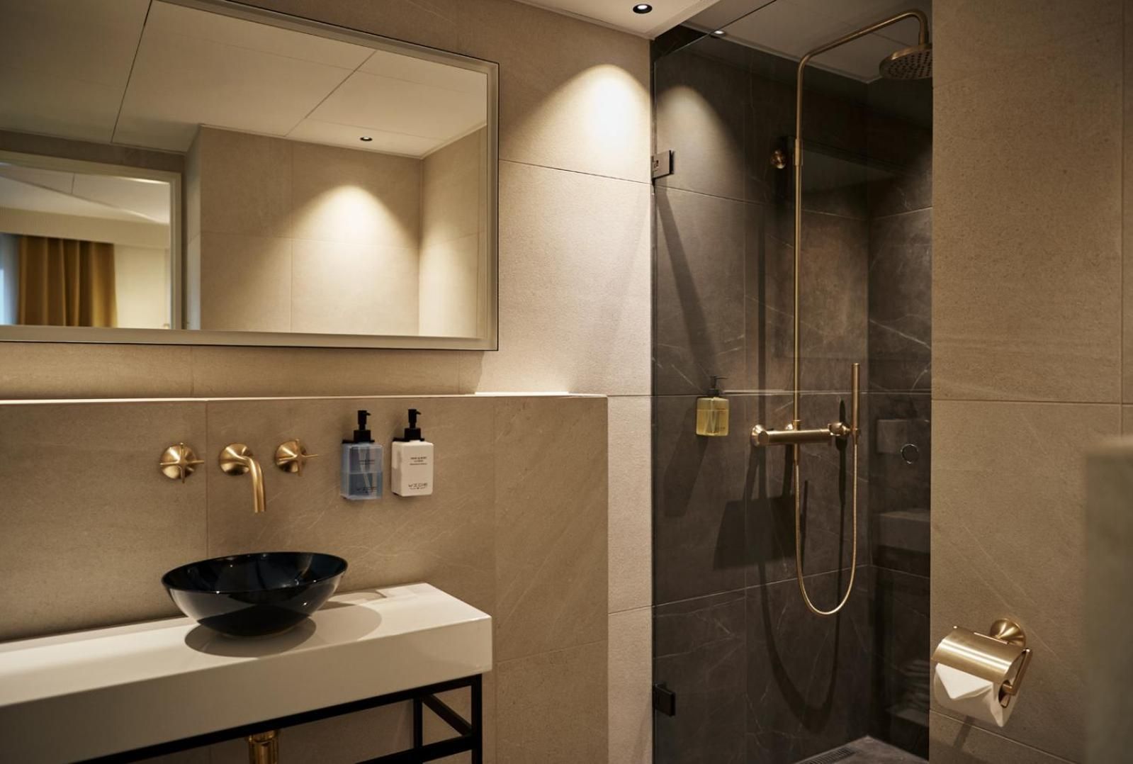 WIDE Hotel Signature Penthouse Suite 2